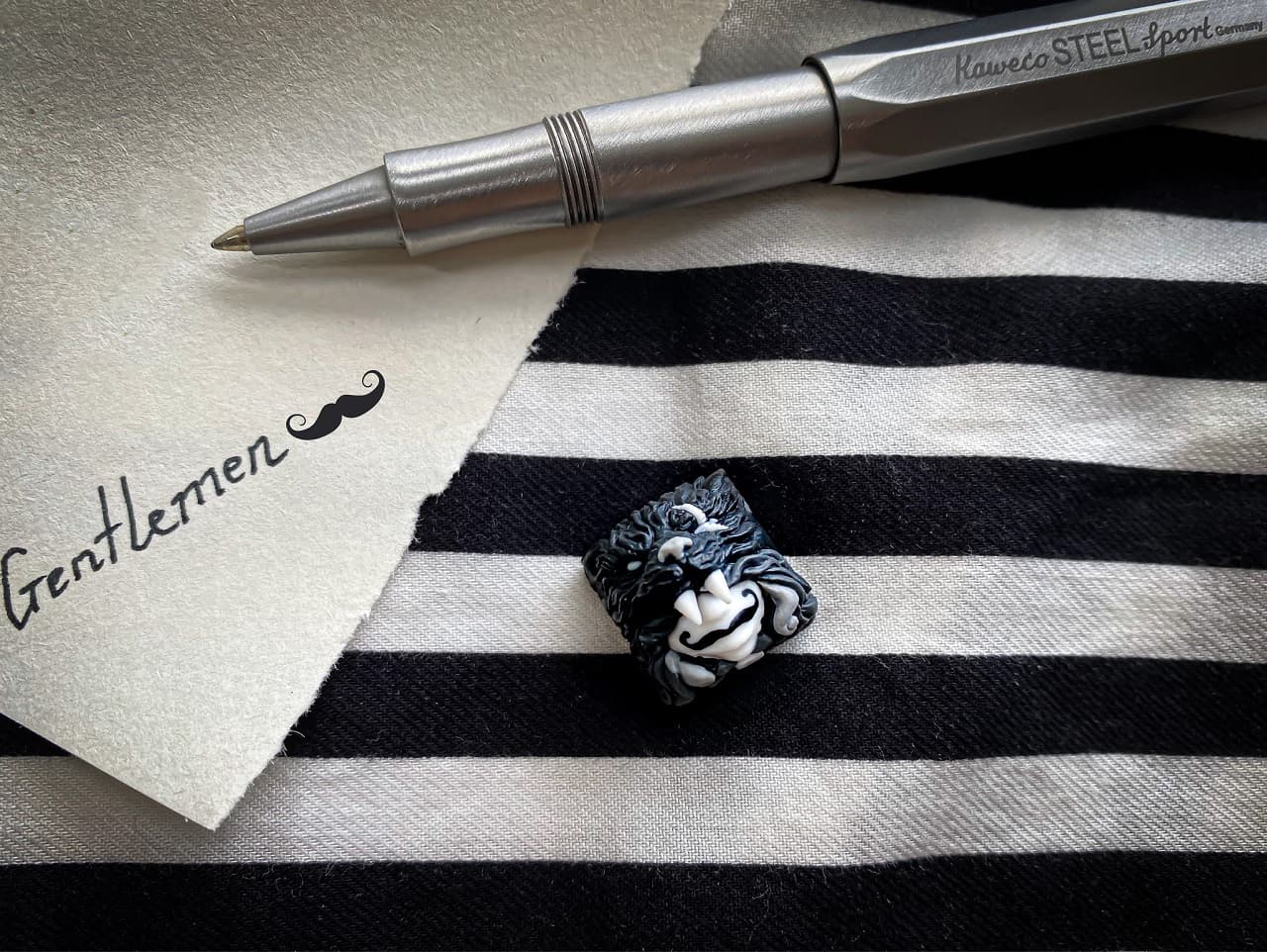 KAT Monochrome image 90