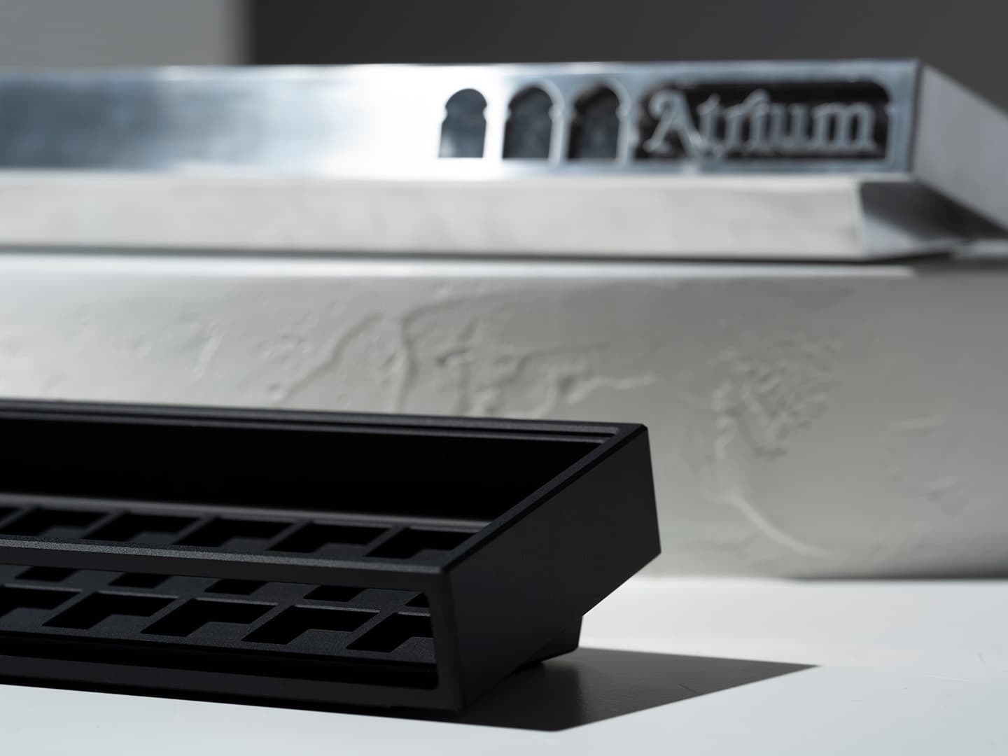 Atrium: A premium, multiple window artisan keycap display box image 13
