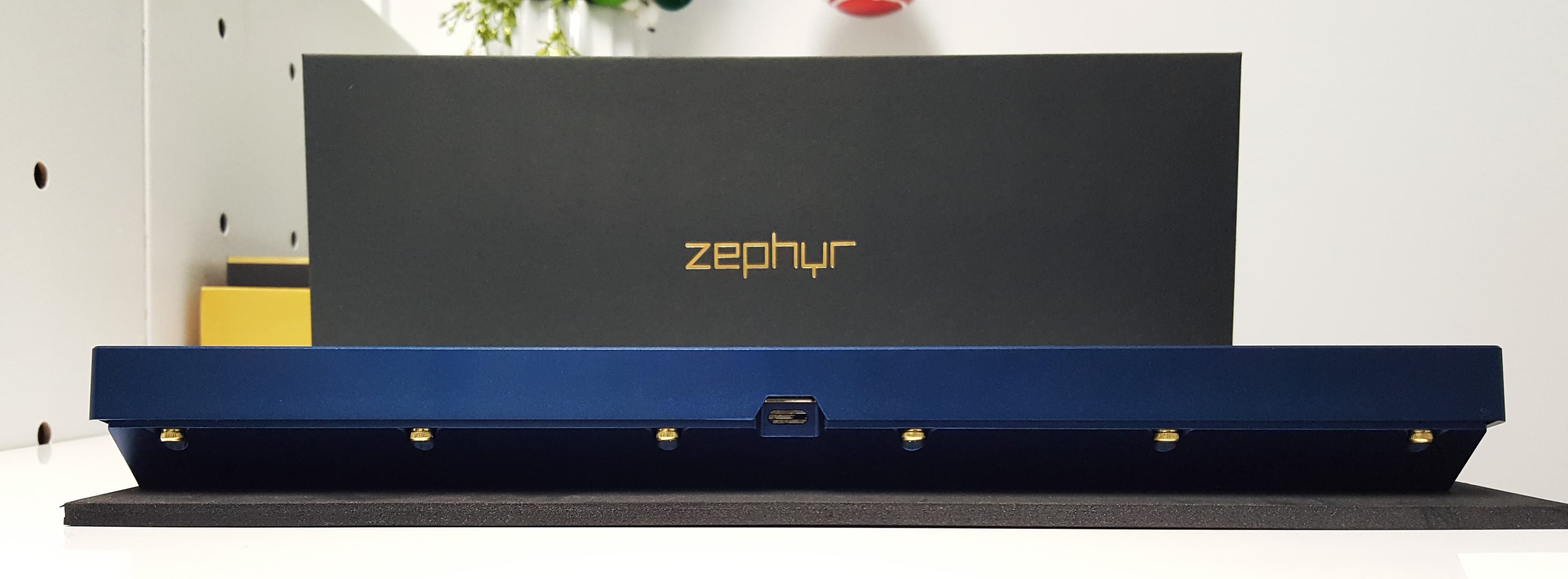 Zephyr 65% Custom RGB Keyboard Kit image 20