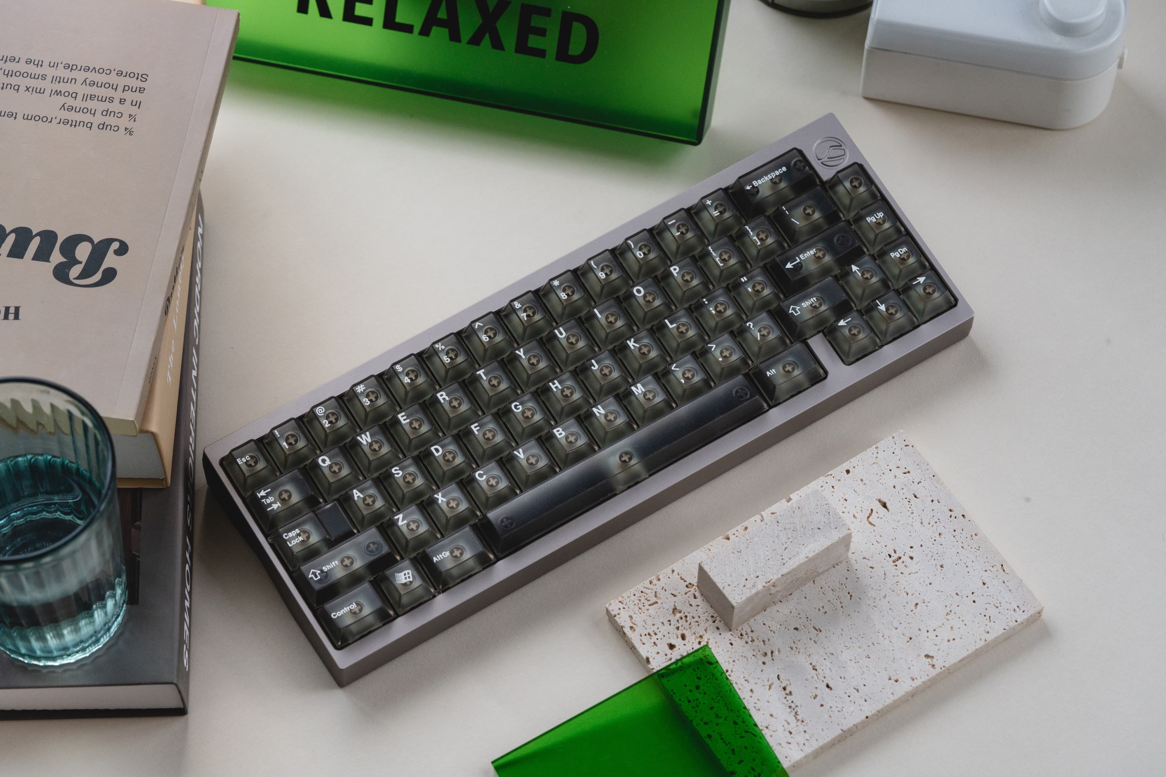 [IC2.0] The Secret - A 65% board with dual-sided weight image 11