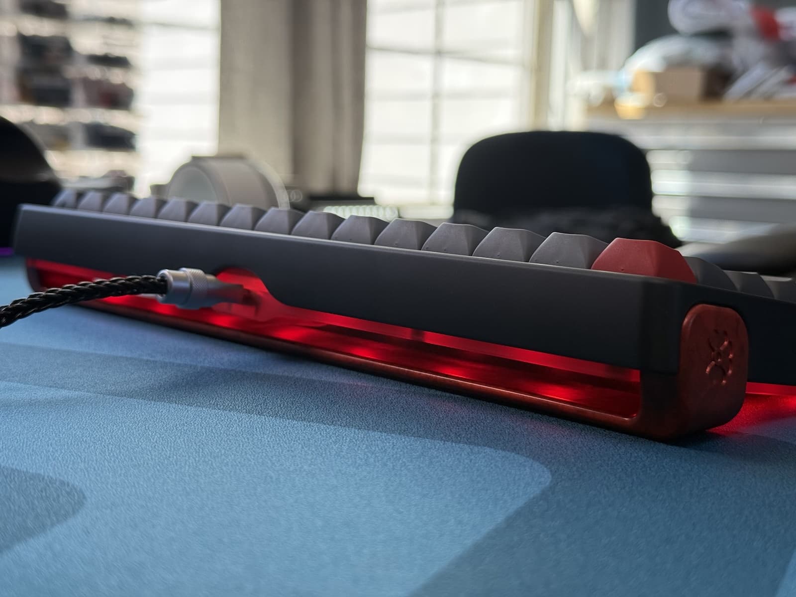 The Wing - 60% gasket mount EC/MX board with variable typing angles image 3