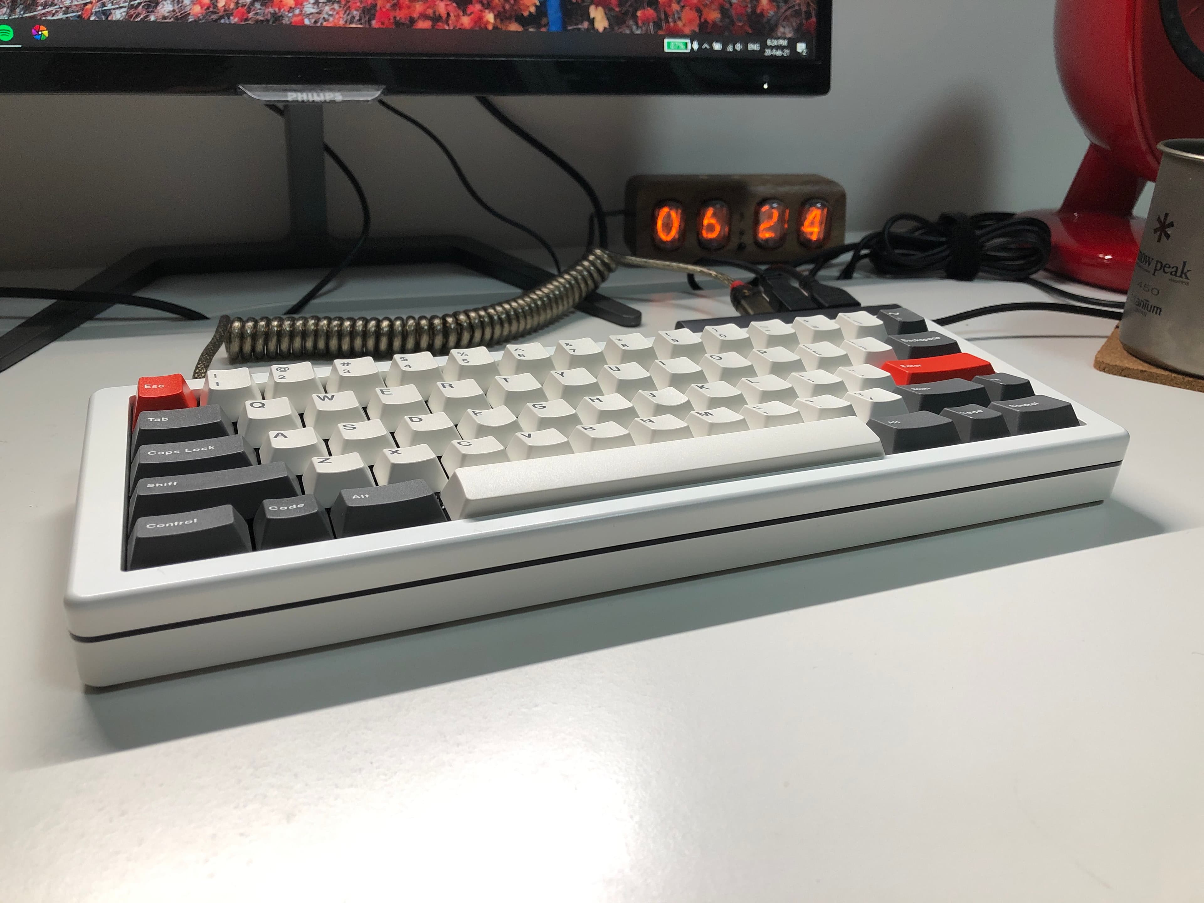 HONEYBOARD 60% KEYBOARD - CERAKOTE - CLOSED