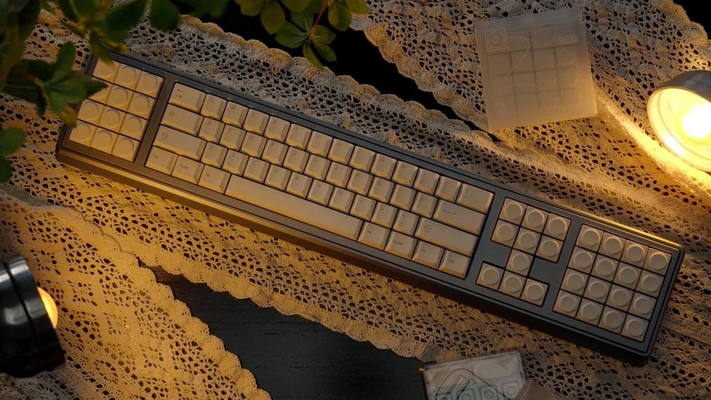 Machete_v1,a strip of keyboard! image 8