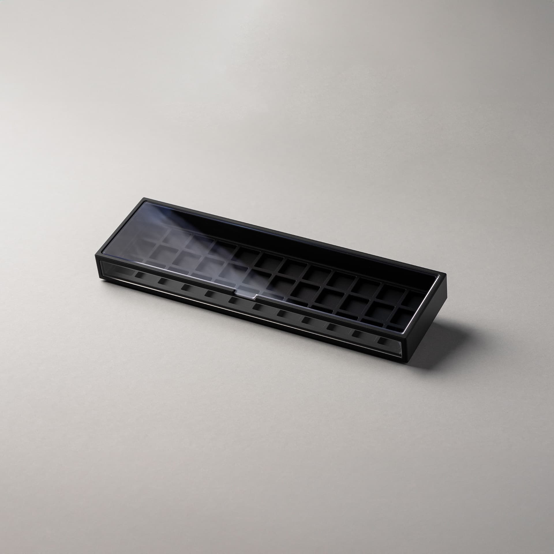 Atrium: A premium, multiple window artisan keycap display box image 6
