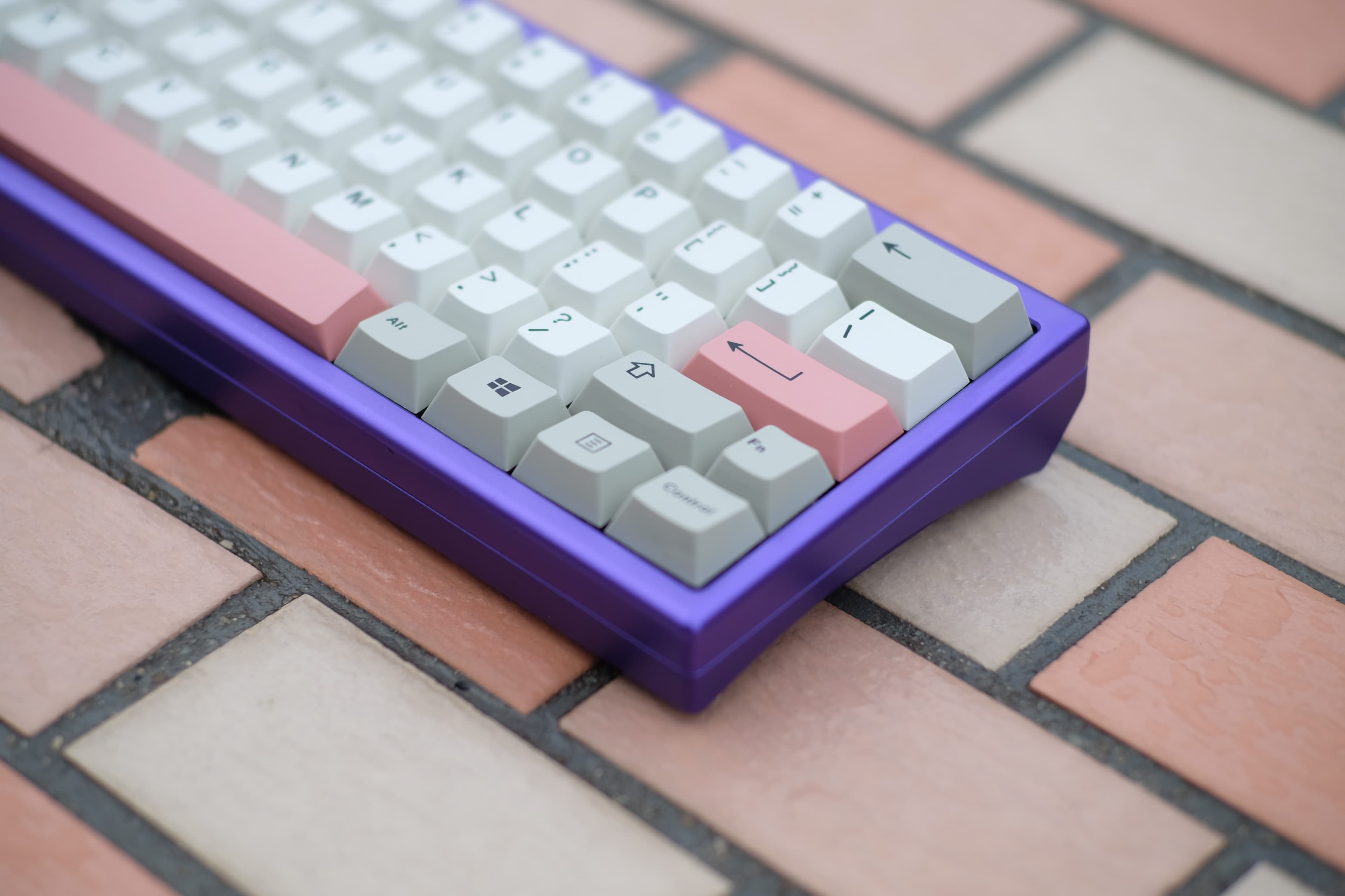 Reborn 60% keyborad (Shipping -check you eamil .) image 4