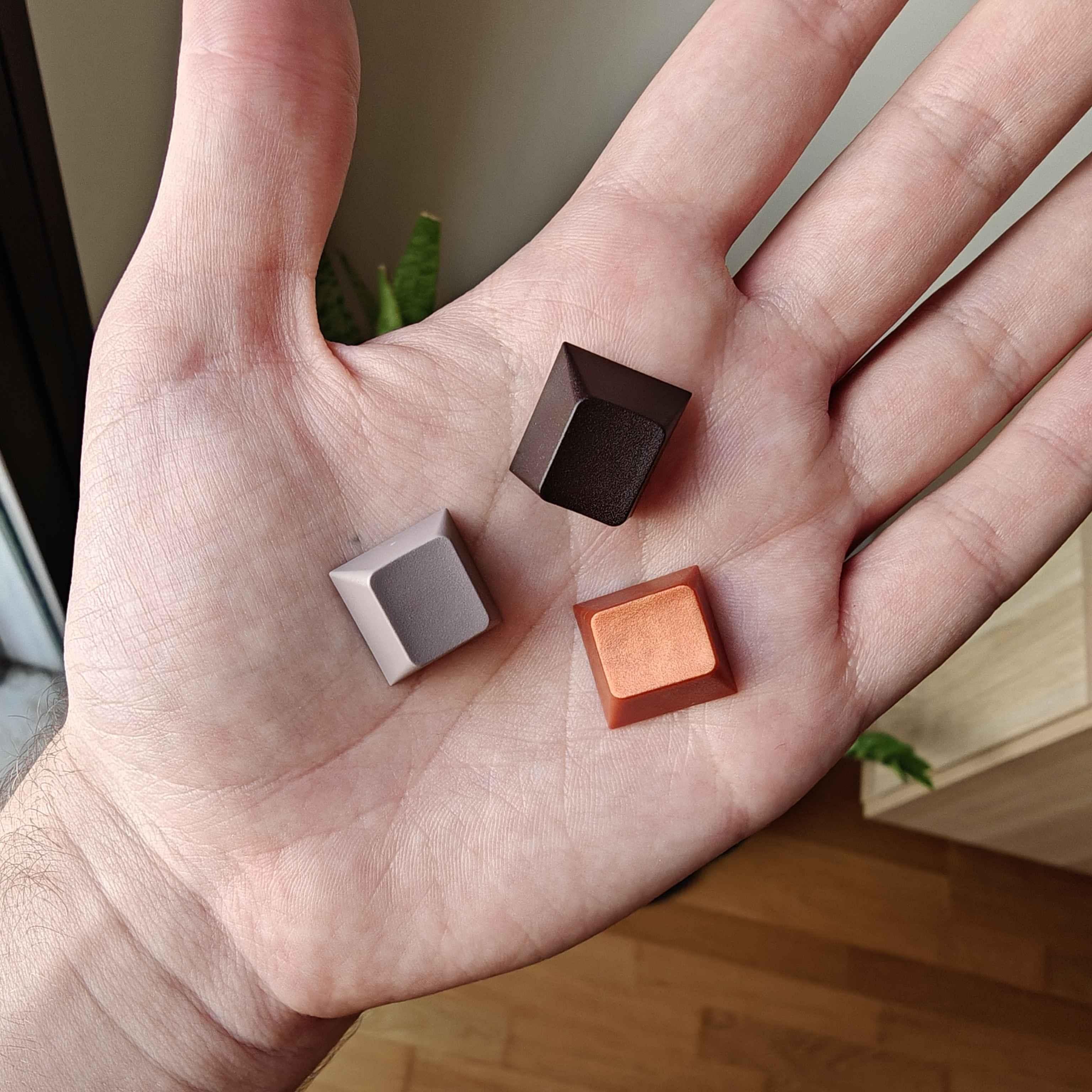 GMK CYL POMPEII/ 11/11 PRICING AND METAL ARTISAN image 2