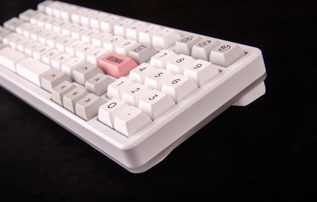 Xikii 1800MINI -- Compact bluetooth, fully rgb, hotswap keyboard! image 5