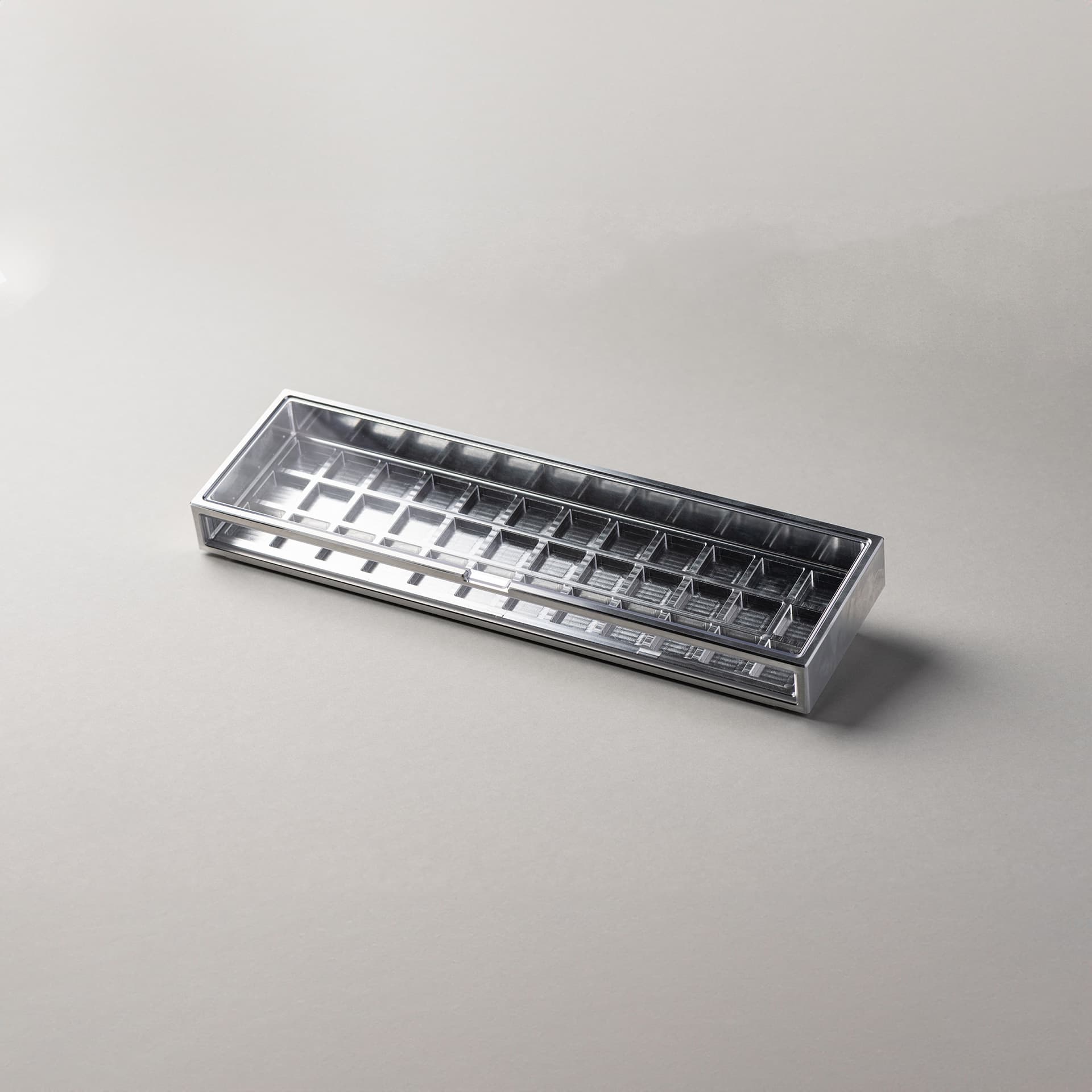 Atrium: A premium, multiple window artisan keycap display box image 5