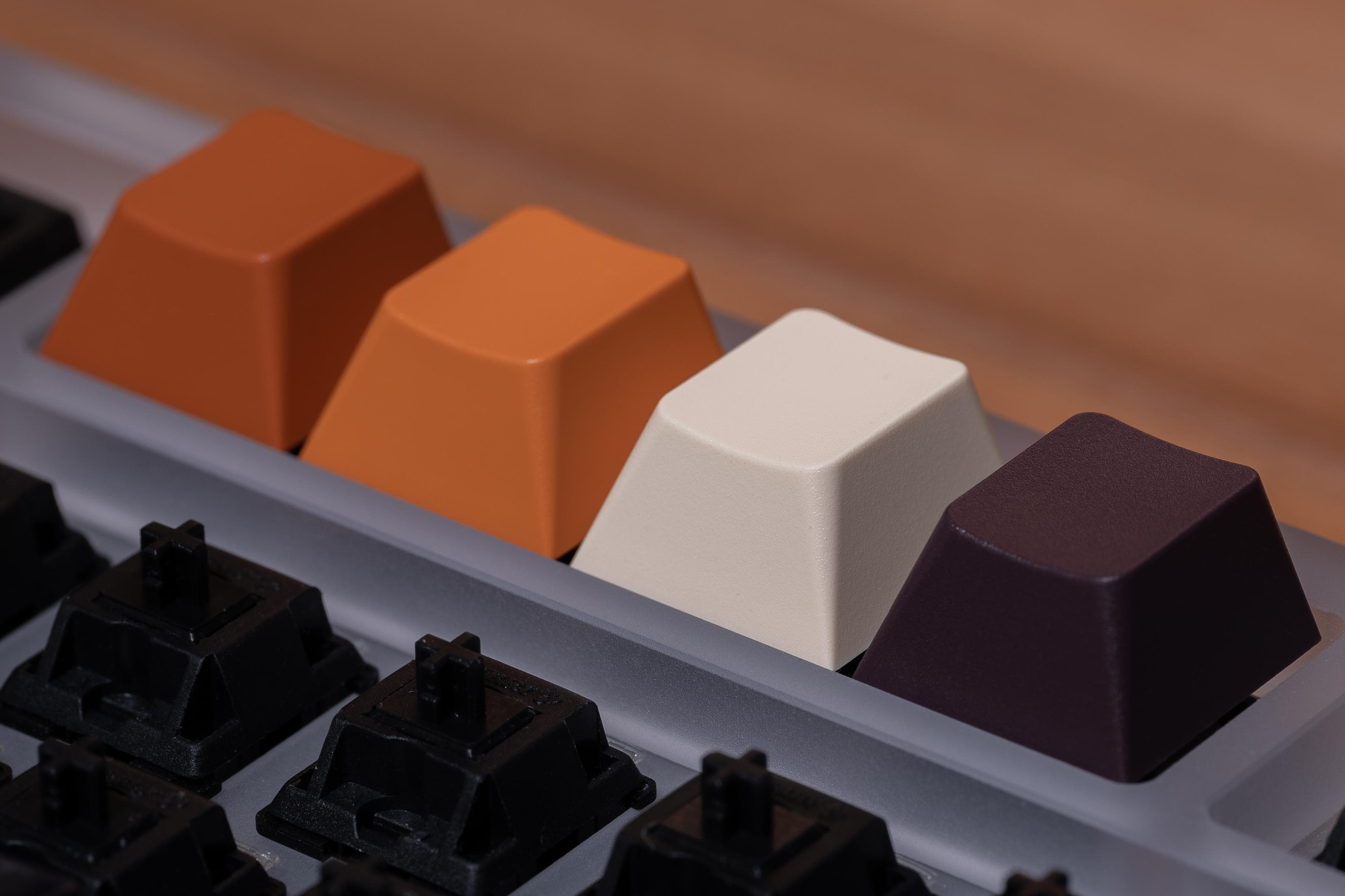 GMK Thai Tea (Closed) image 50