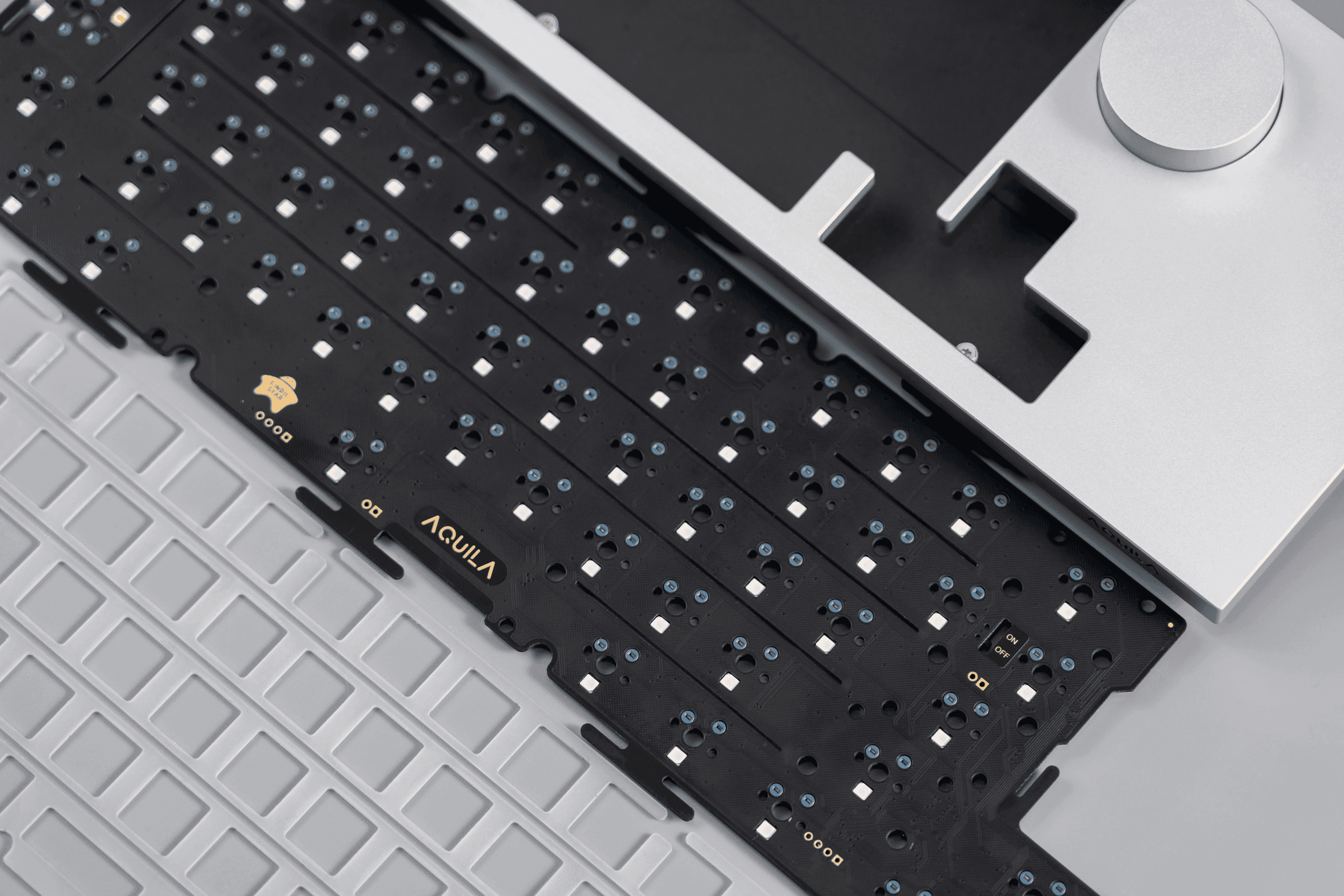 Ultra-Wide，Ultra-Minimal，big-knob: Aquila Keyboard image 3