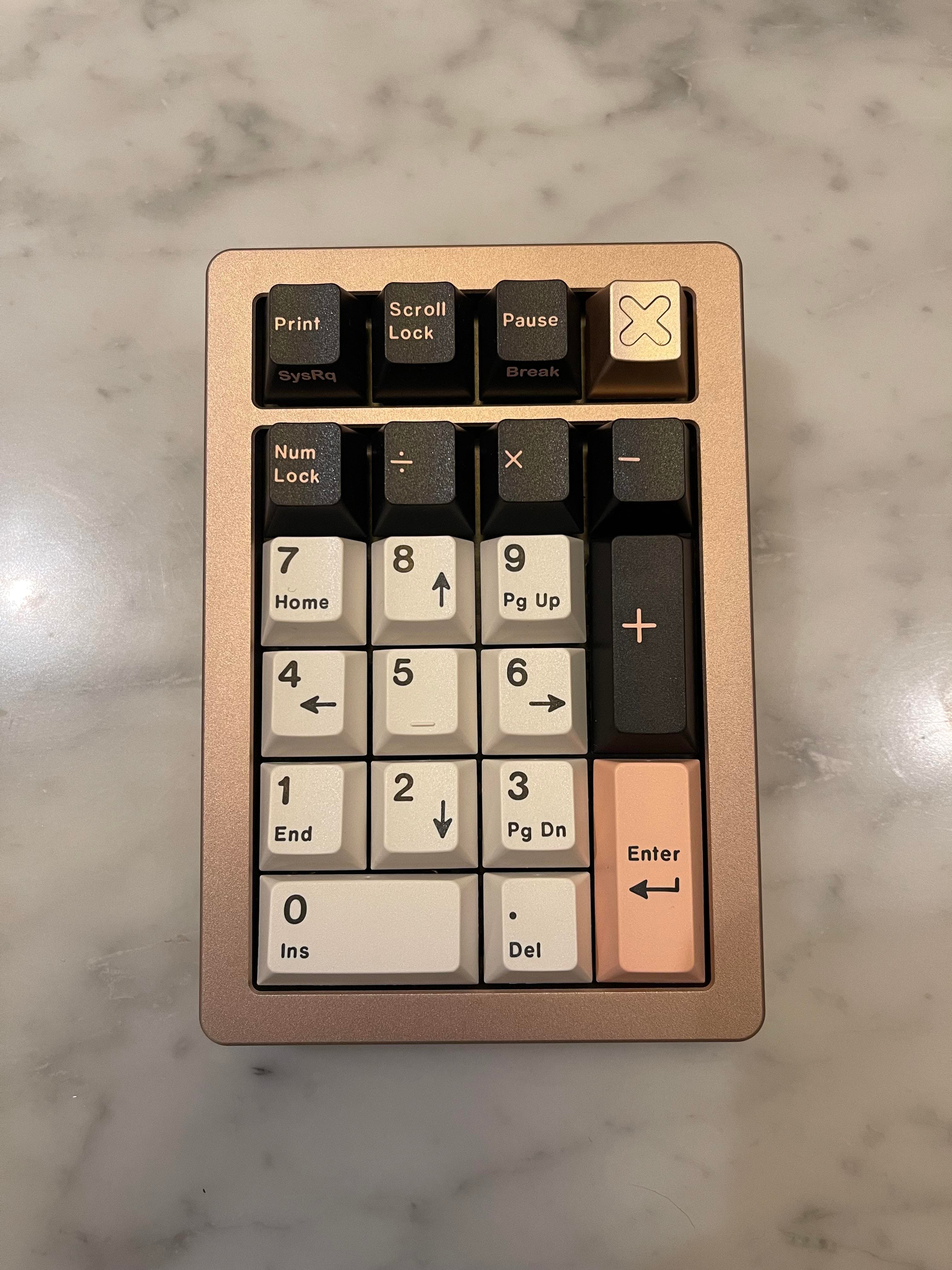 Allison + Matilda - a 70-ish% Keyboard + Numpad image 5