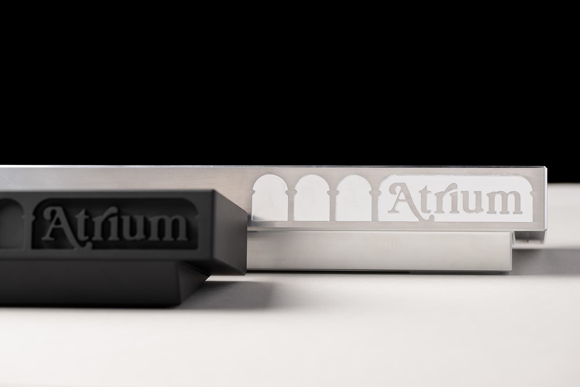 Atrium: A premium, multiple window artisan keycap display box image 9