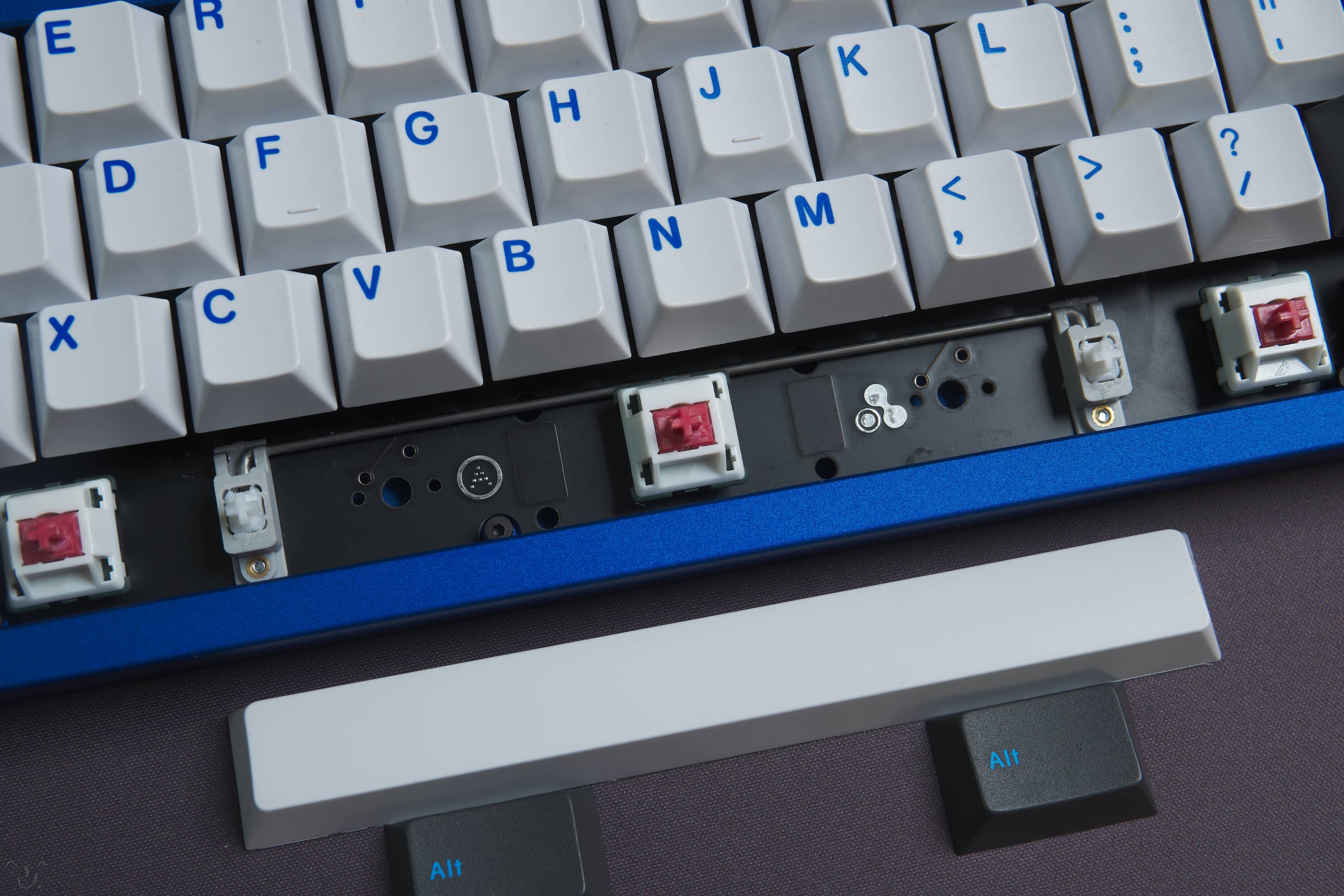 ION x ai03: Equinox XL | 50% Plateless Keyboard | In Production image 3