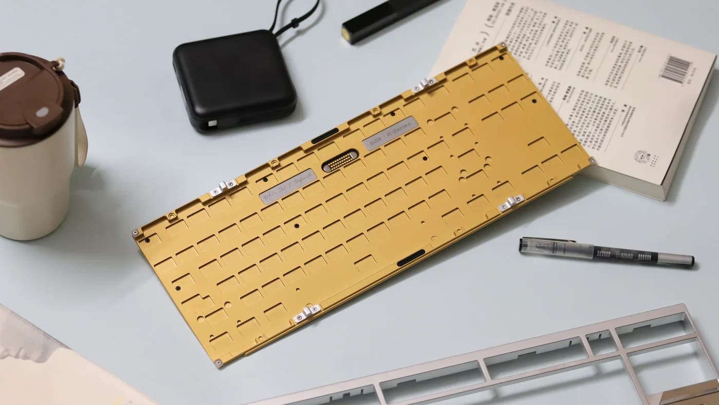 DK1-TKL- Budget Copper Bottom Board image 4