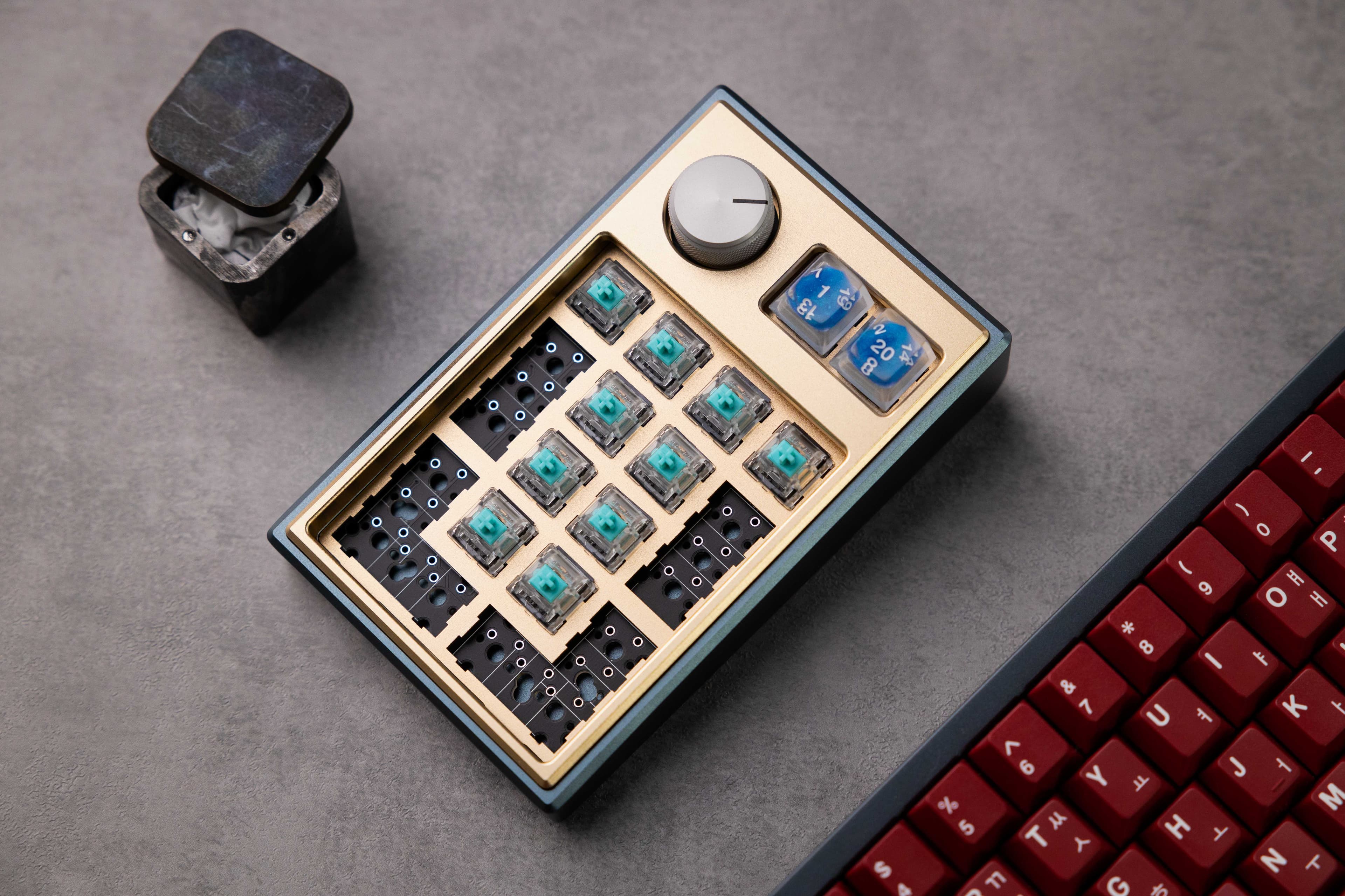 MACRO-1 (Extras In Stock!) image 2