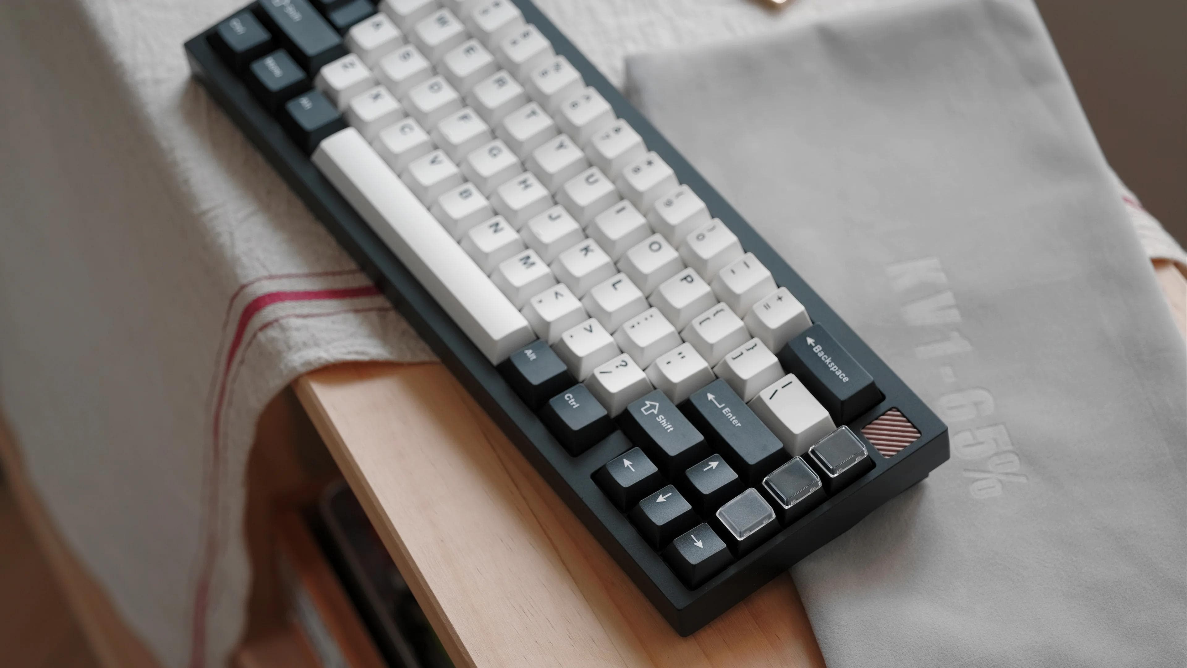 KV1-65%-65% Layout QMK/VIA Support Screwless Keyboard image 14