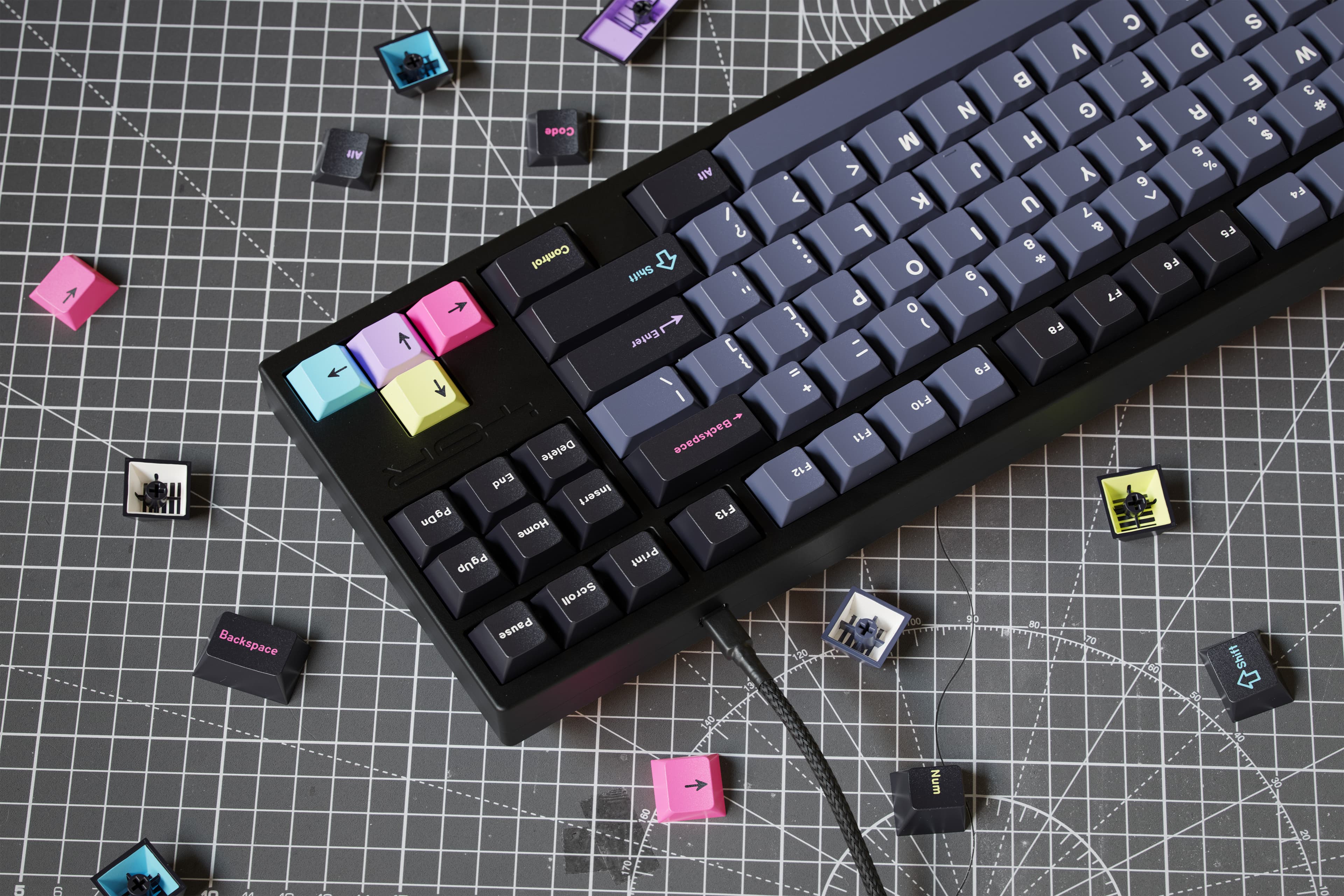 GMK Dracula V2.0 — GB Closed (Shipping) image 2