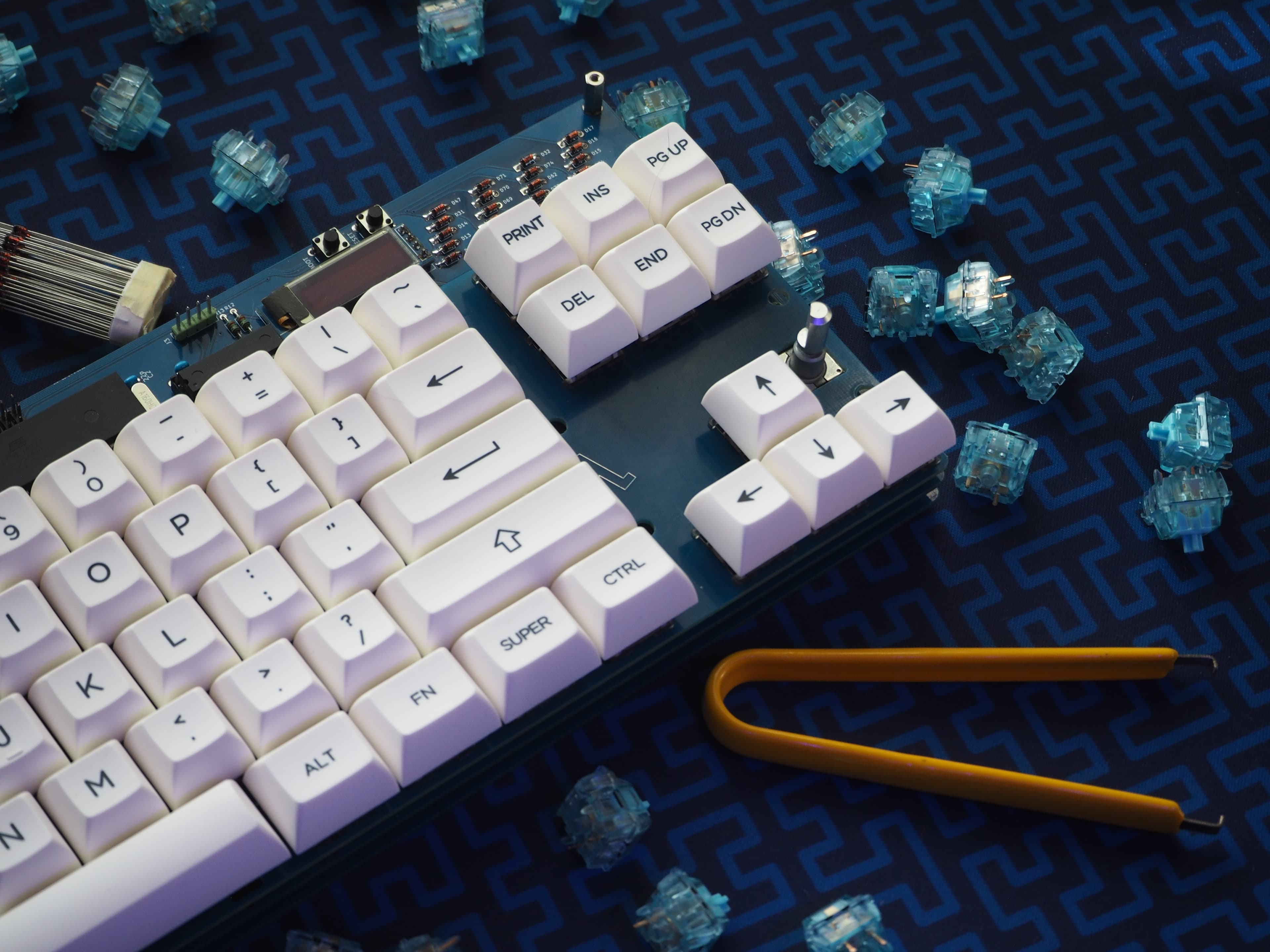 voidFRL - An FRL TKL Through Hole Kit | Now with split right shift support! image 3