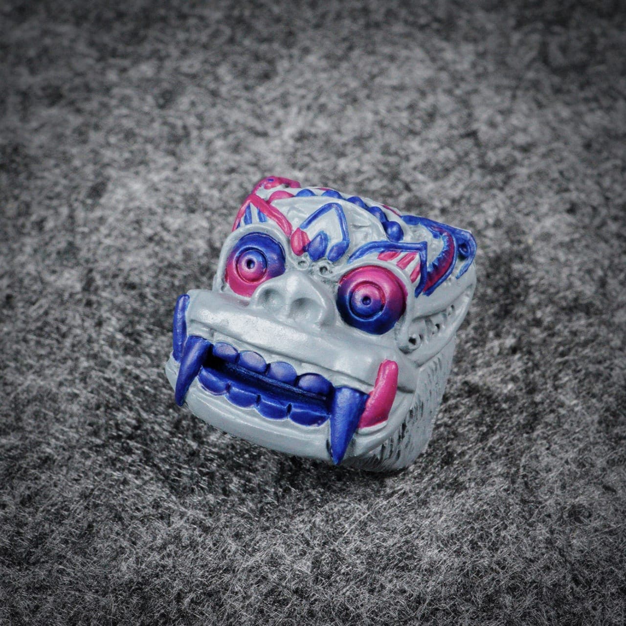 GMK Cobalt - GB closed