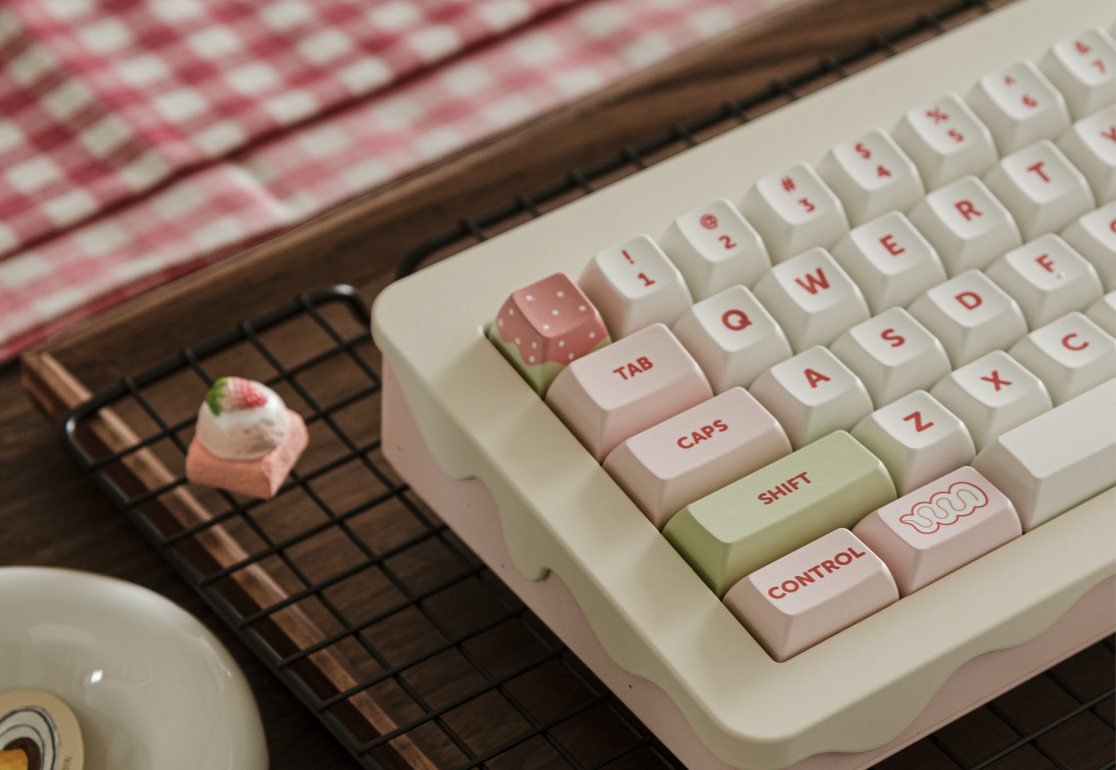 oitsso Bite65 Keyboard & keycaps image 3