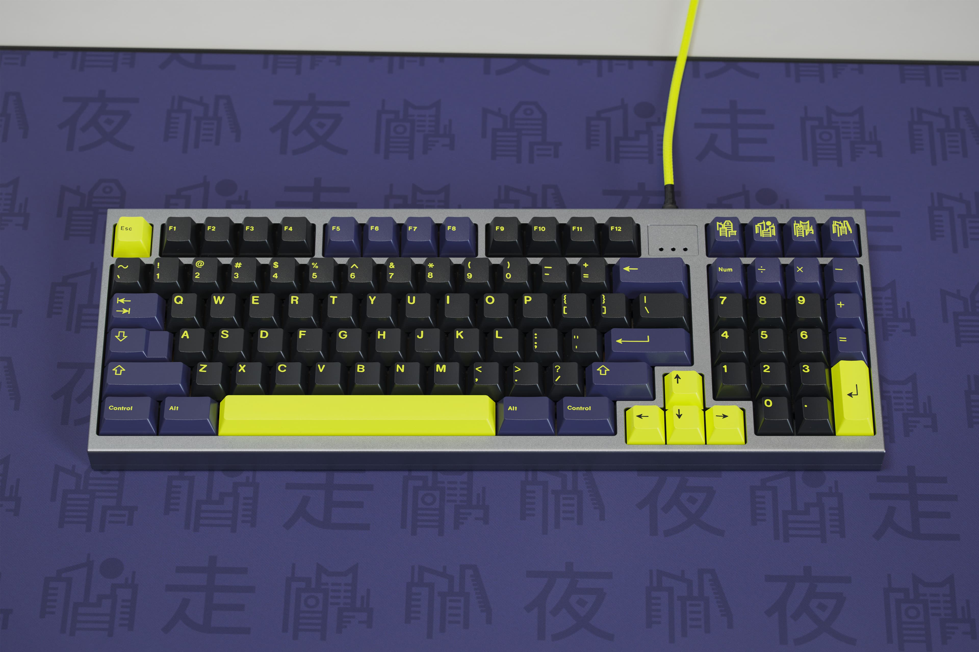 GMK Night Runner R2 - Completed image 13