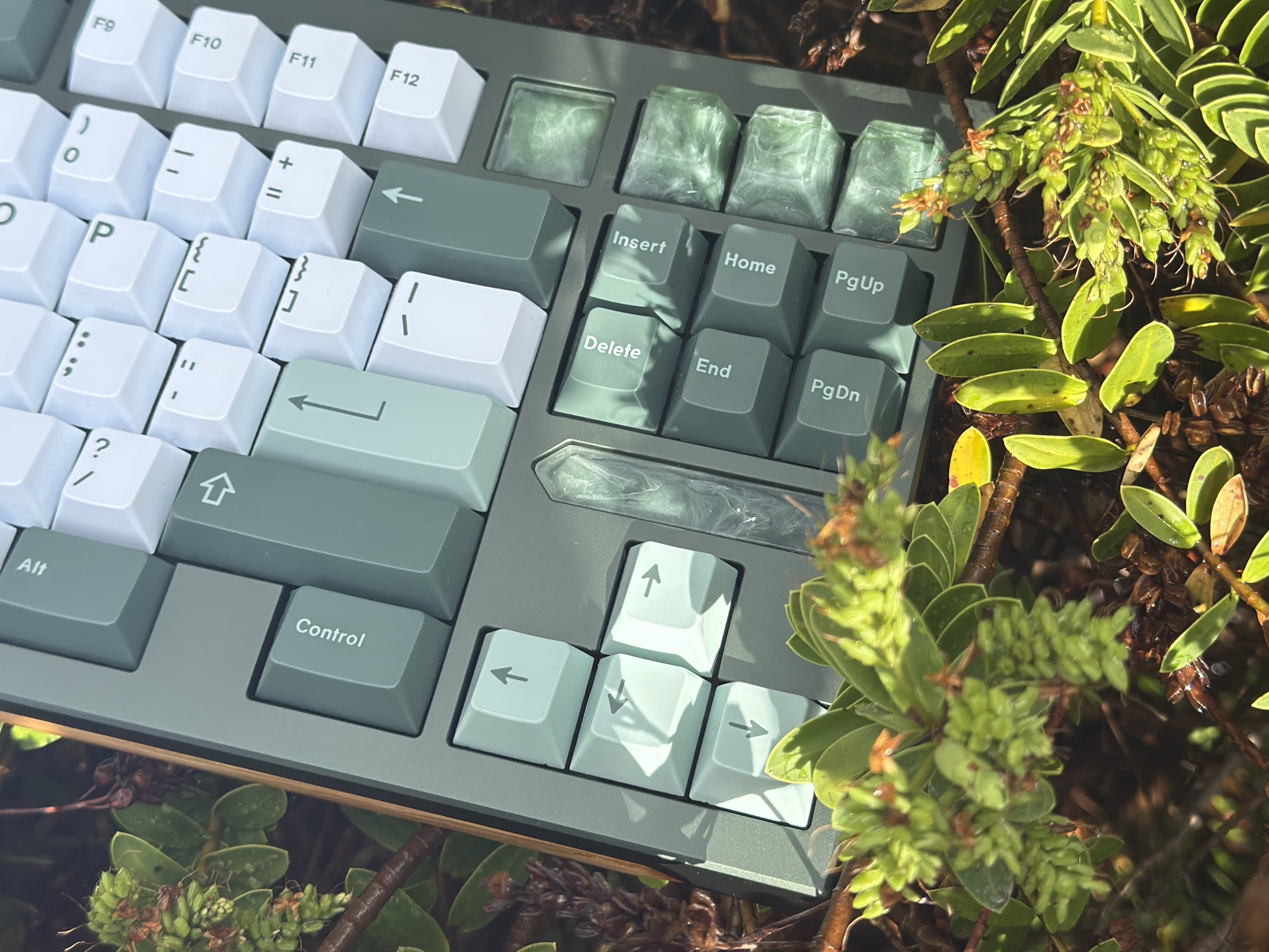 FRΛGMENT TKL - Artisan Resin Accents, 11,000 Configurations image 52