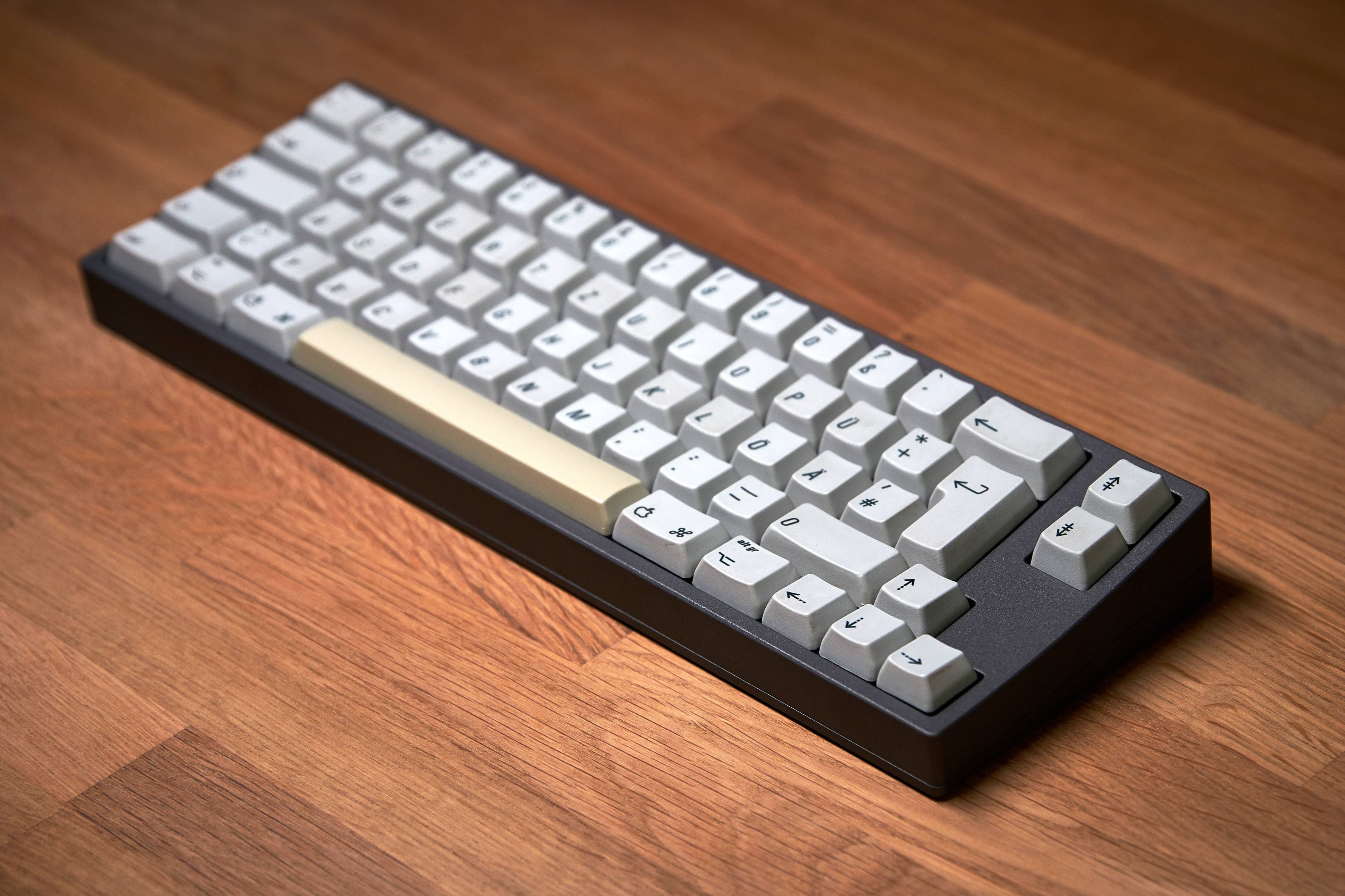 Borsdorf: a 66% keyboard for Alps switches and Apple M3501 ISO keycaps image 7