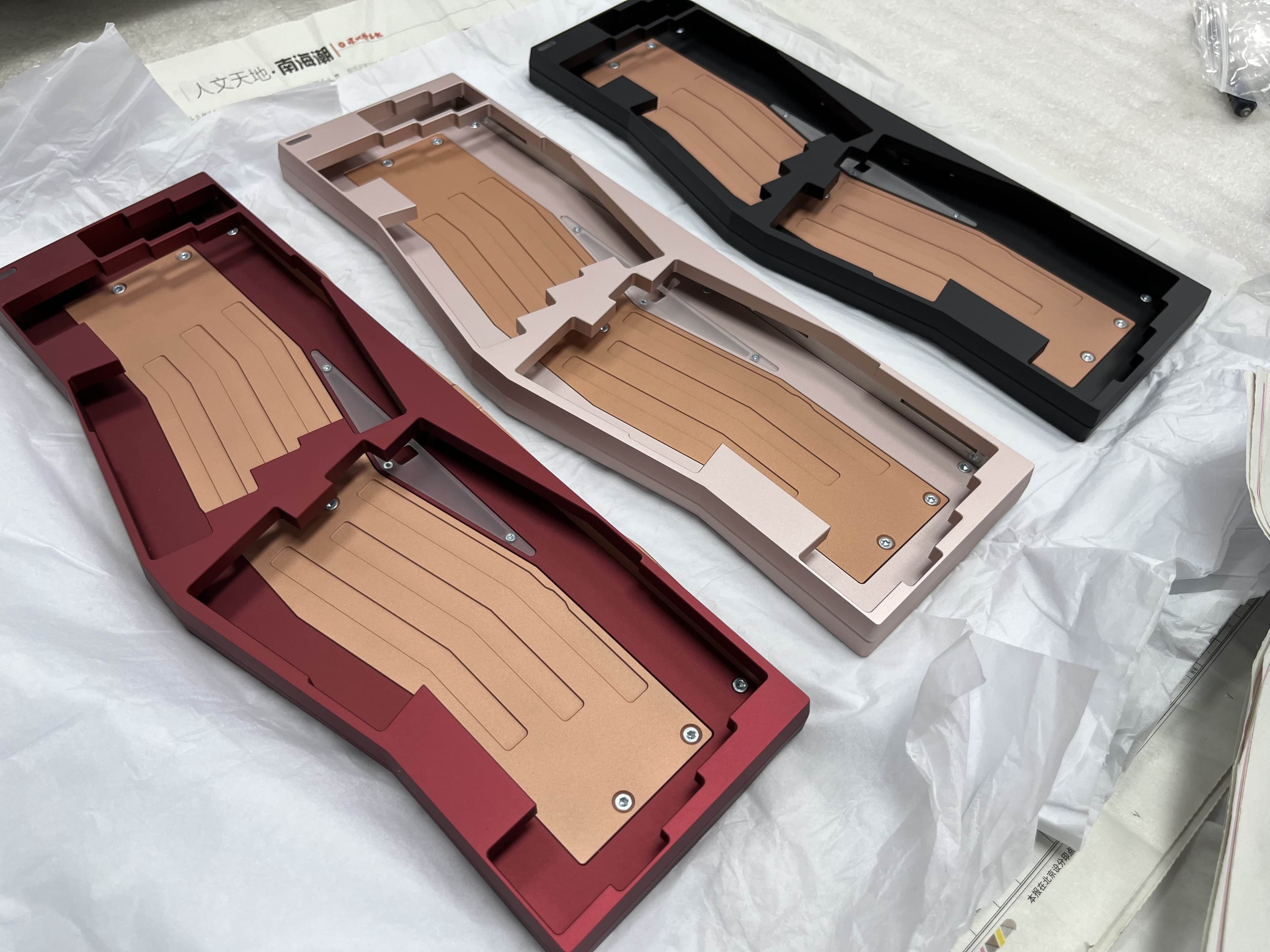 Alyssia - A thin bezel, dual mount Alice-style keyboard image 38