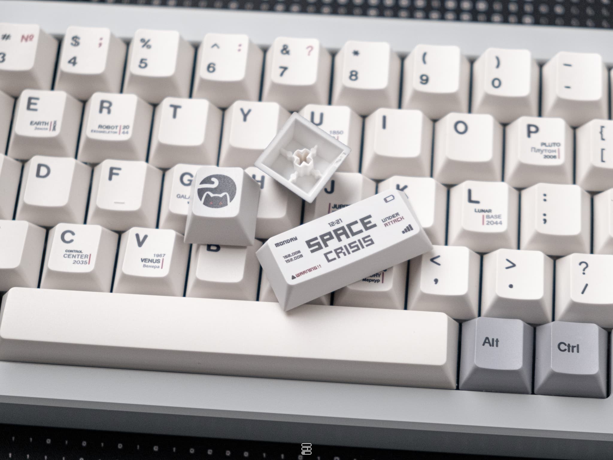 Space Crisis PBT Cherry Keycaps Set | May.19 - June.09 - GB live! image 8