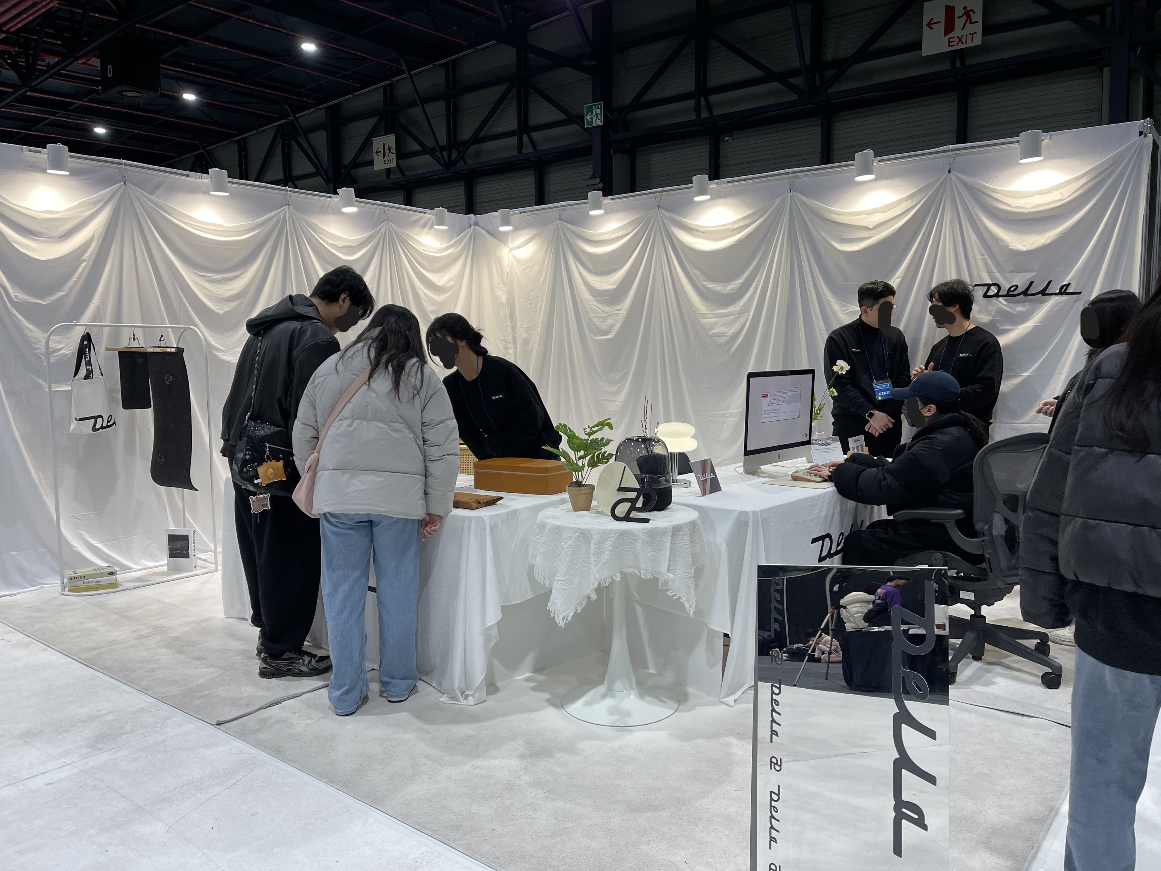 Della 960 - TKL F13 WKL - Inspiring Home Studio Photo '2025 02 04 'iPhone 15 image 5