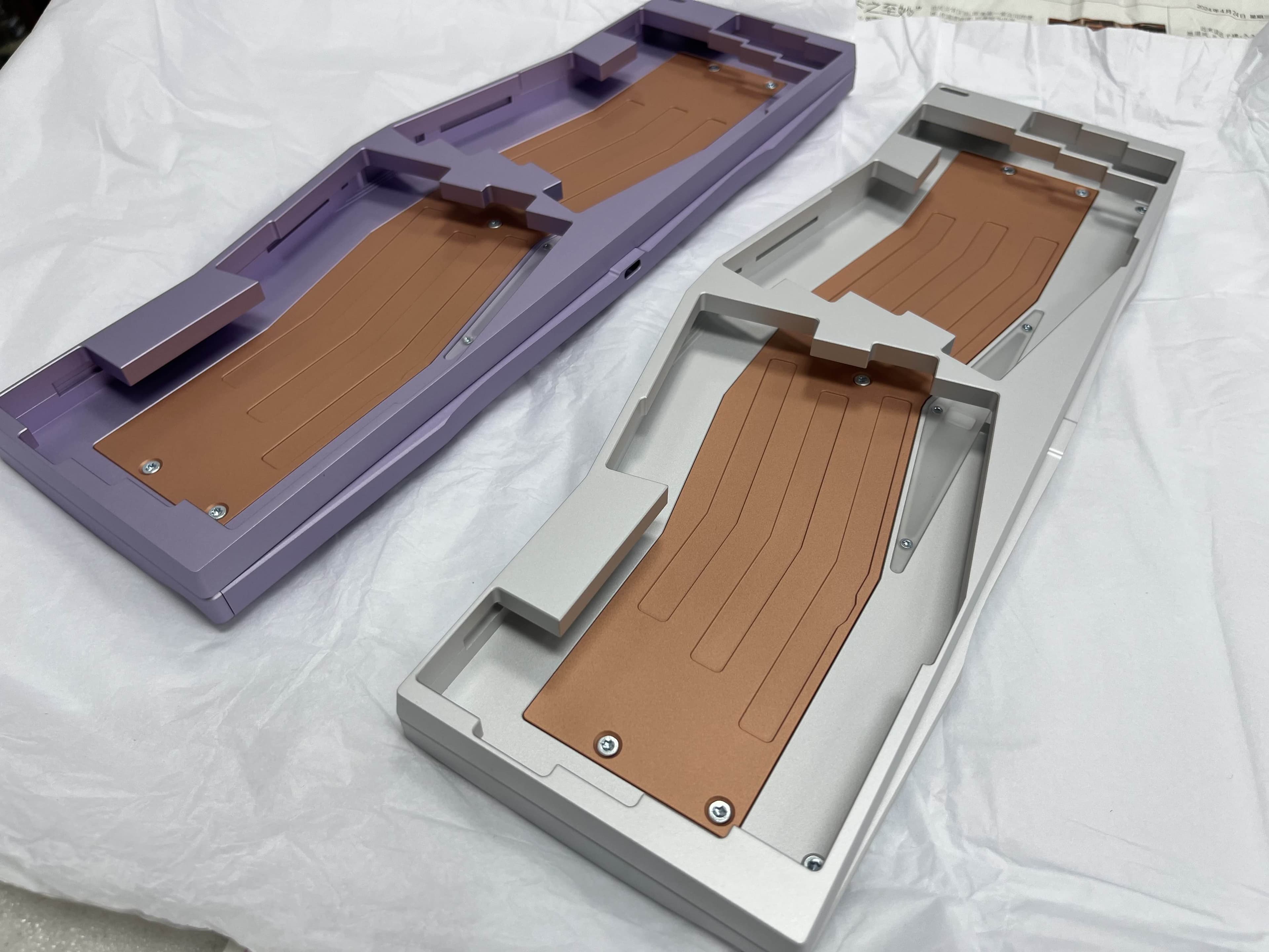 Alyssia - A thin bezel, dual mount Alice-style keyboard image 33