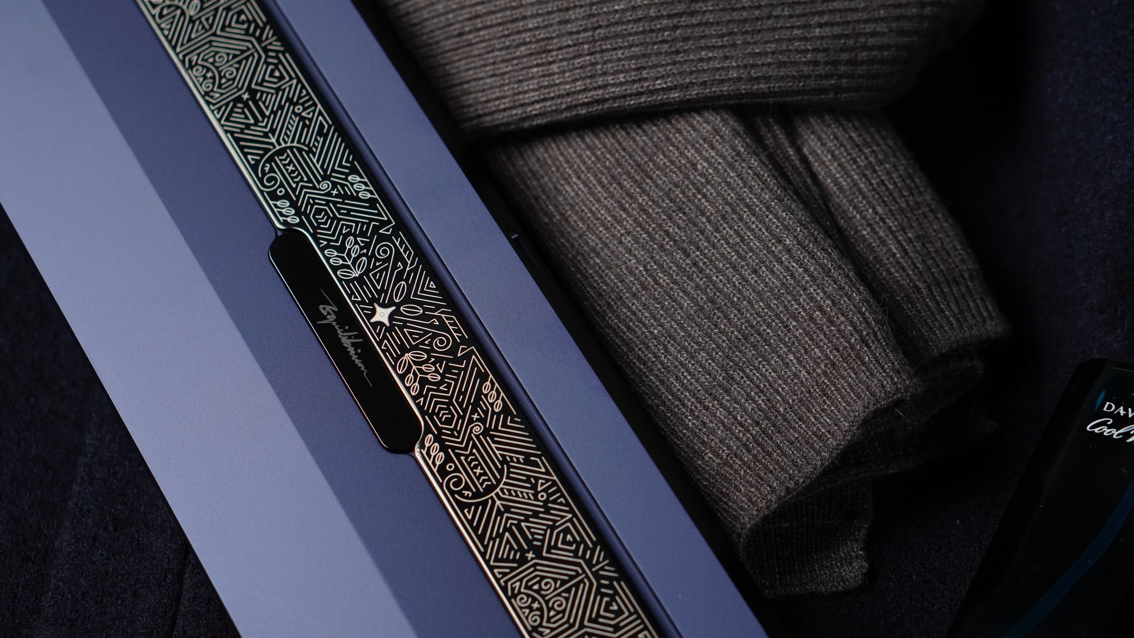 EQUILIBRIUM 6 R2 by SCRIBBLEB for International image 78