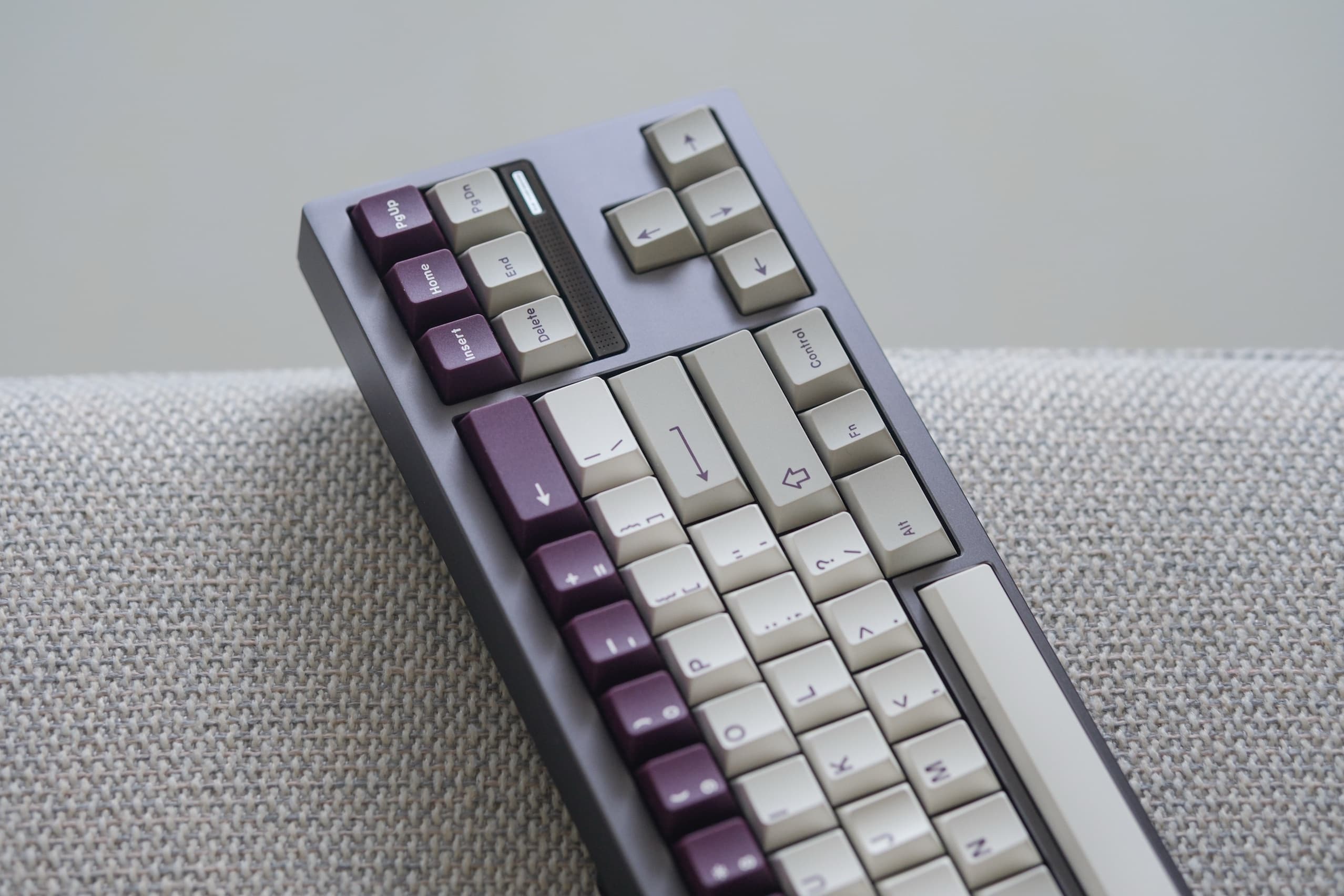 GMK CYL Violet Alert image 16