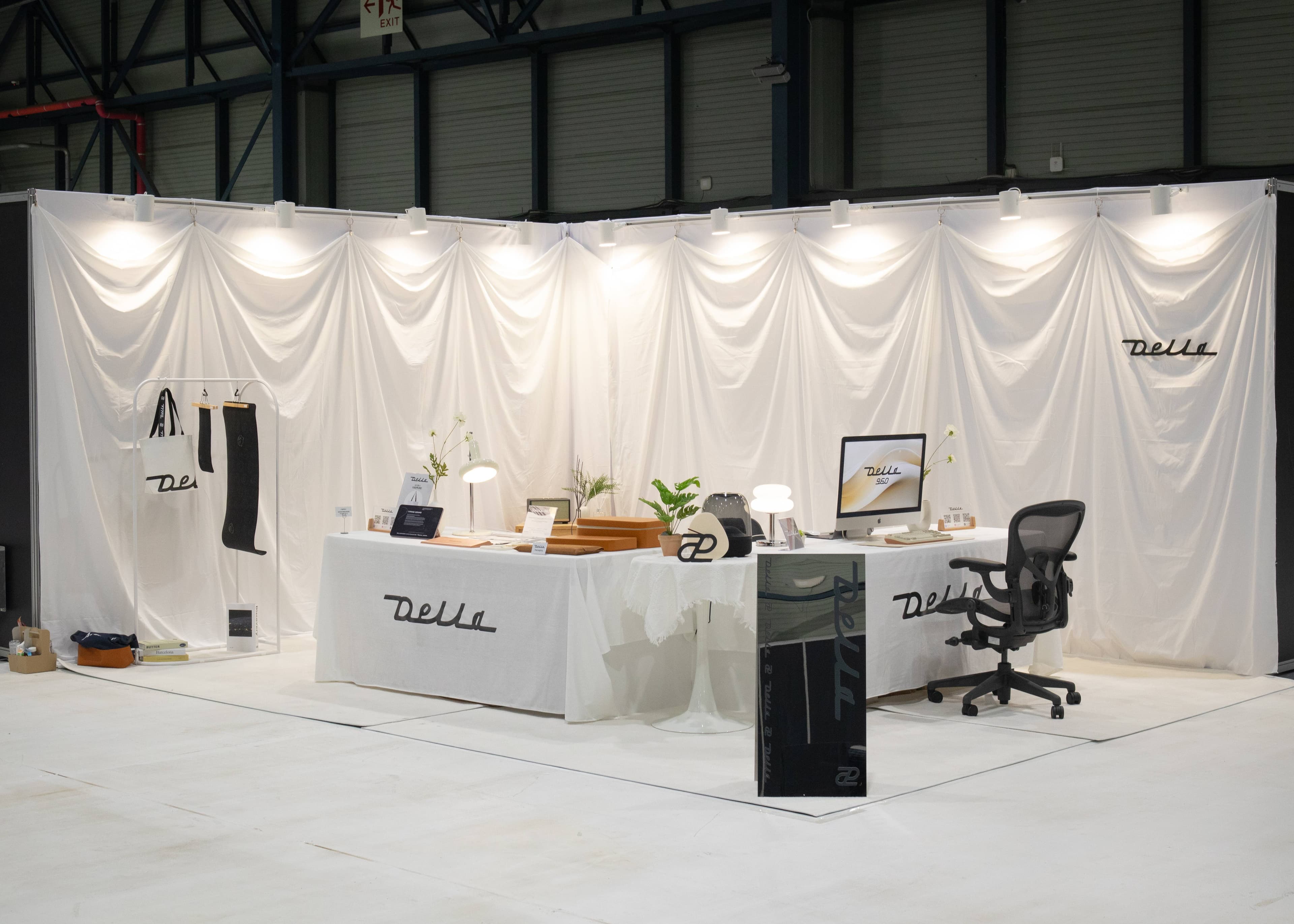 Della 960 - TKL F13 WKL - Inspiring Home Studio Photo '2025 02 04 'iPhone 15 image 3