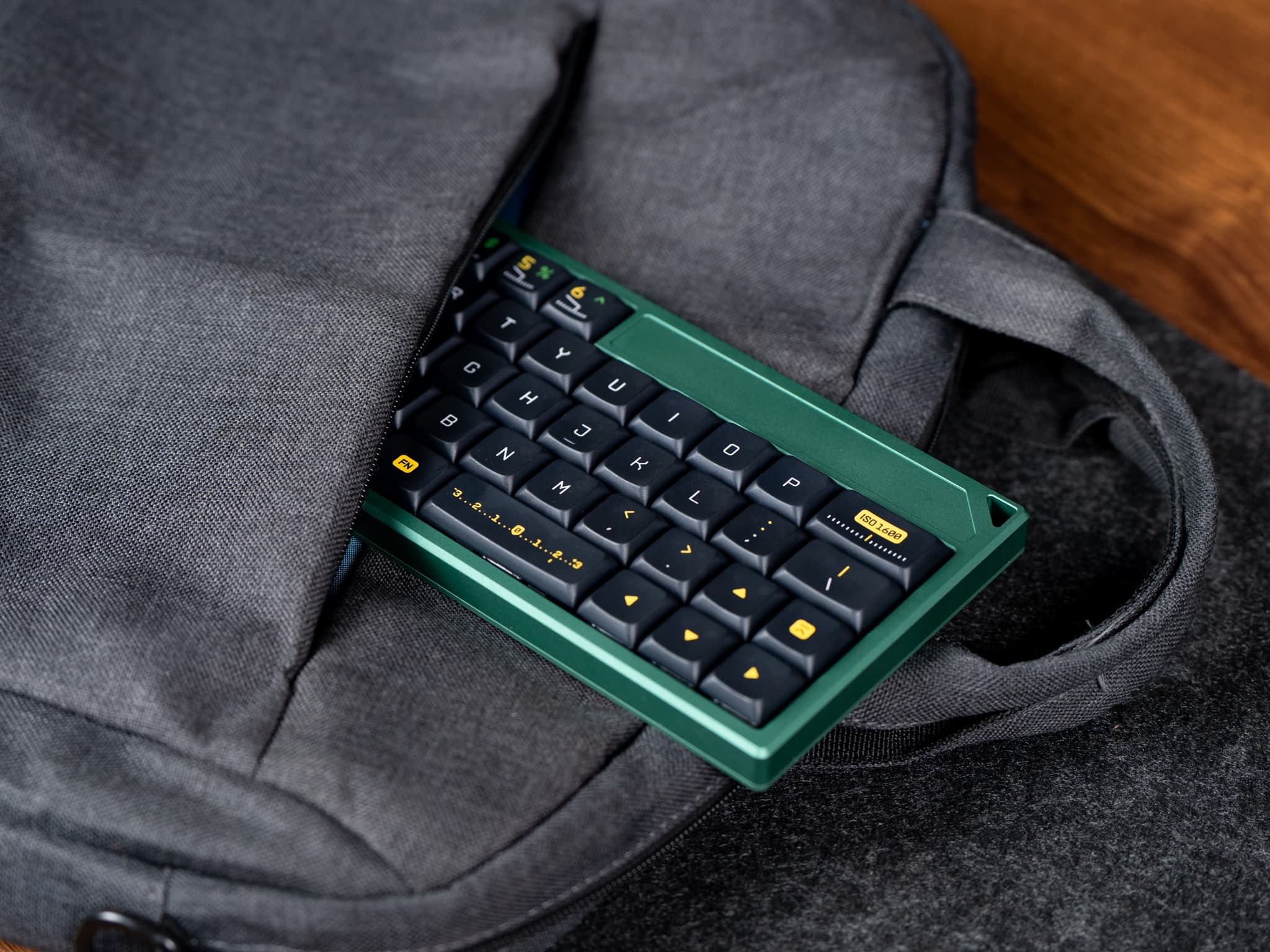 The Bullet Train - a Low Profile Wireless V4N4G0N layout board image 7