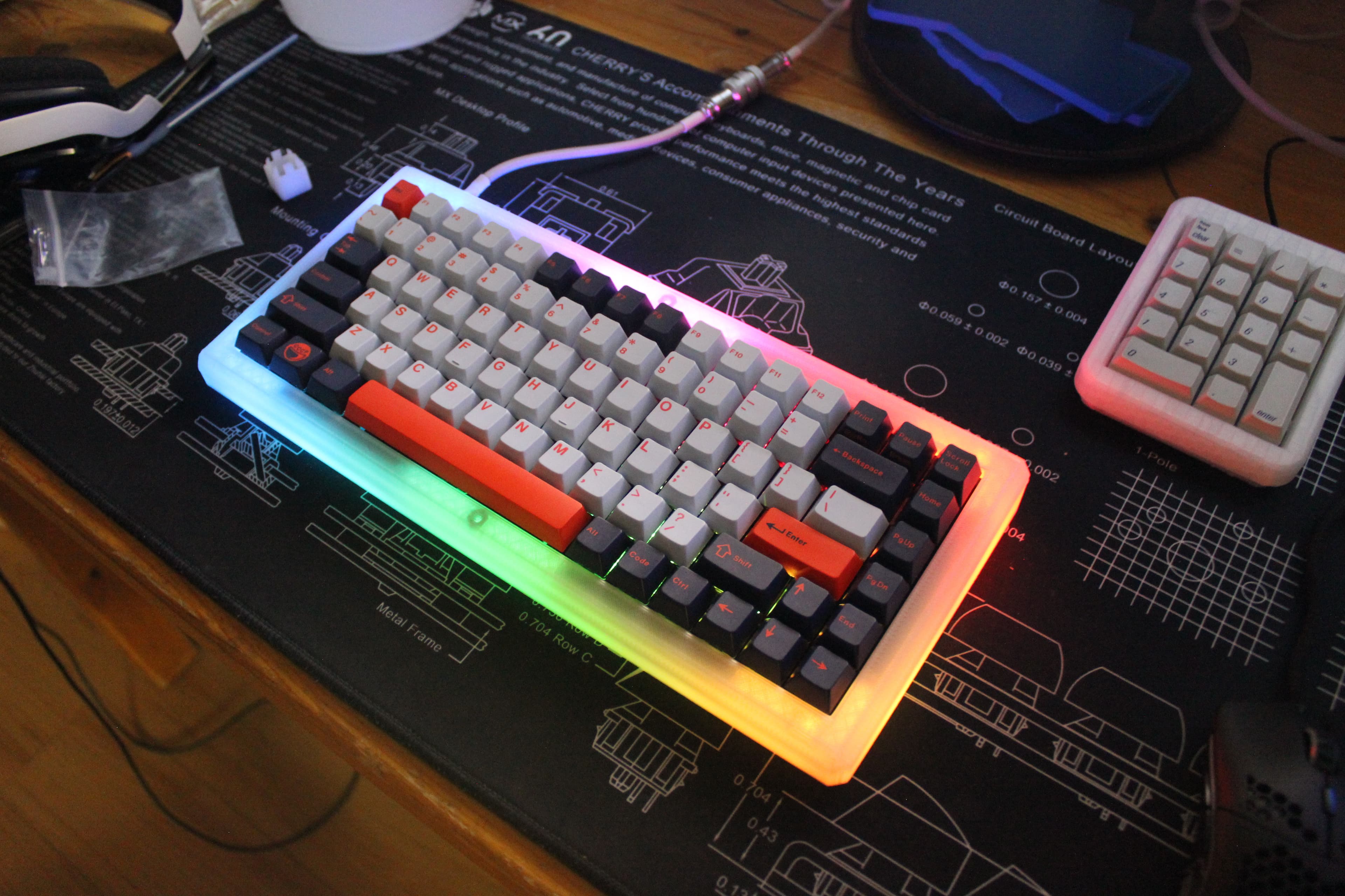 PLA75 Gasket Mount 75% - Fixed split space plates if you want em.