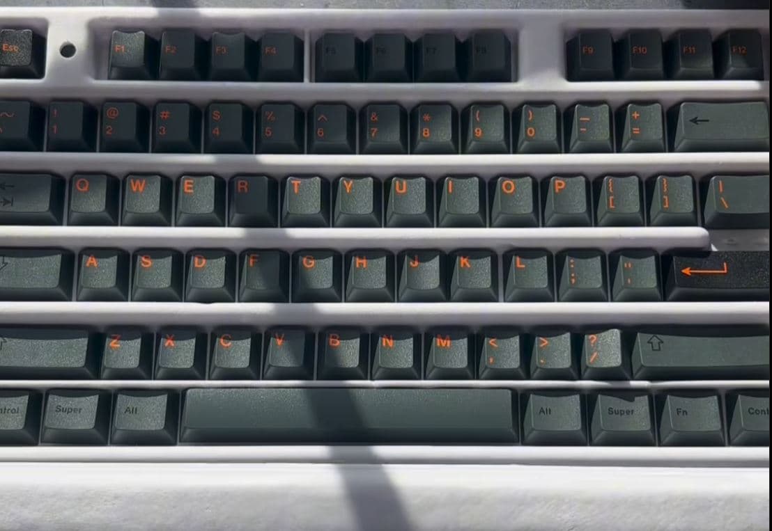 GMK Cinder | GB Closed image 47