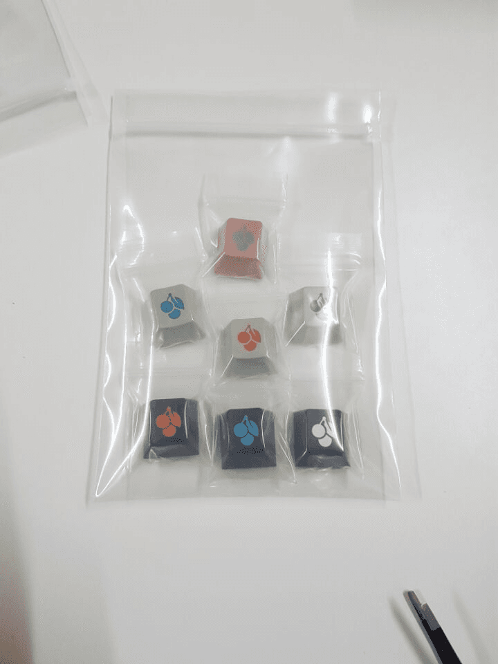 GMK New Cherry Logo Pack SELLING LEFTOVERS (10/31/16) image 3