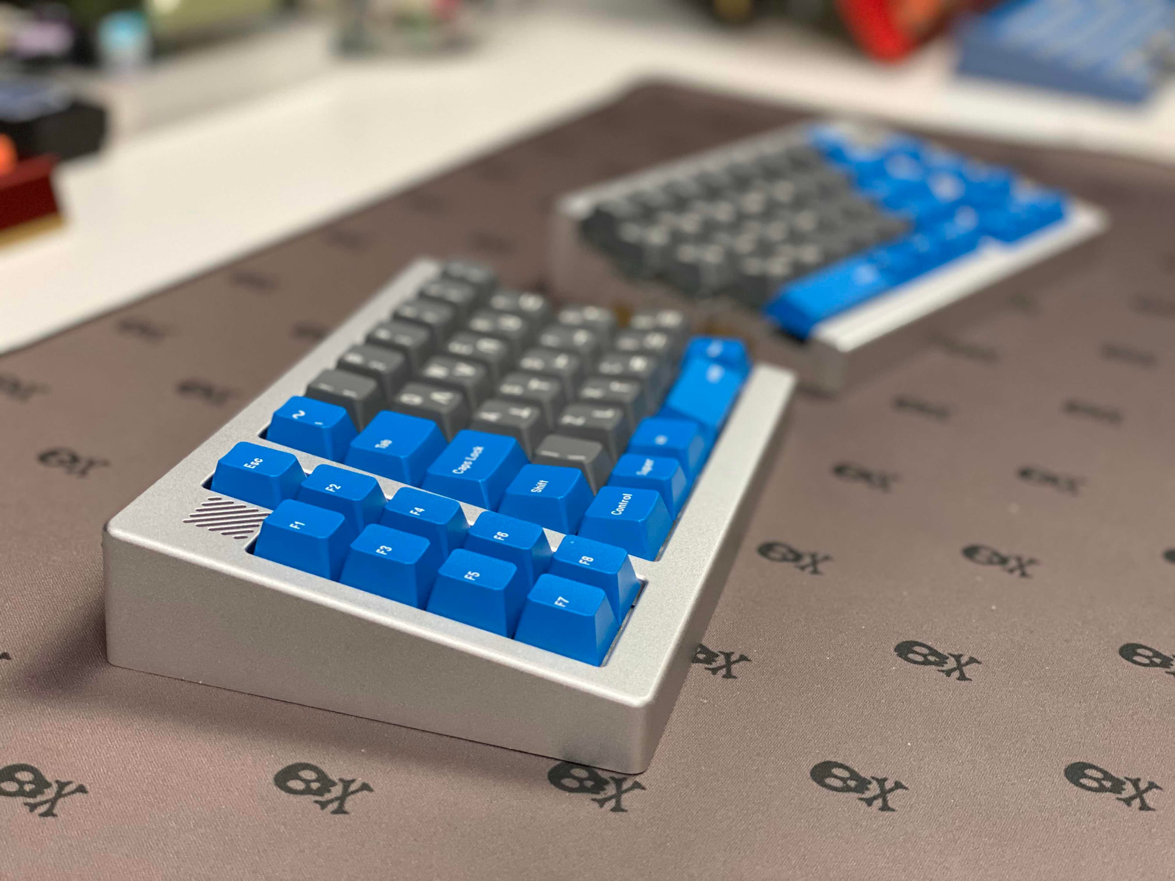 Doppelgänger - 65ish% Split + Macro Pad image 4