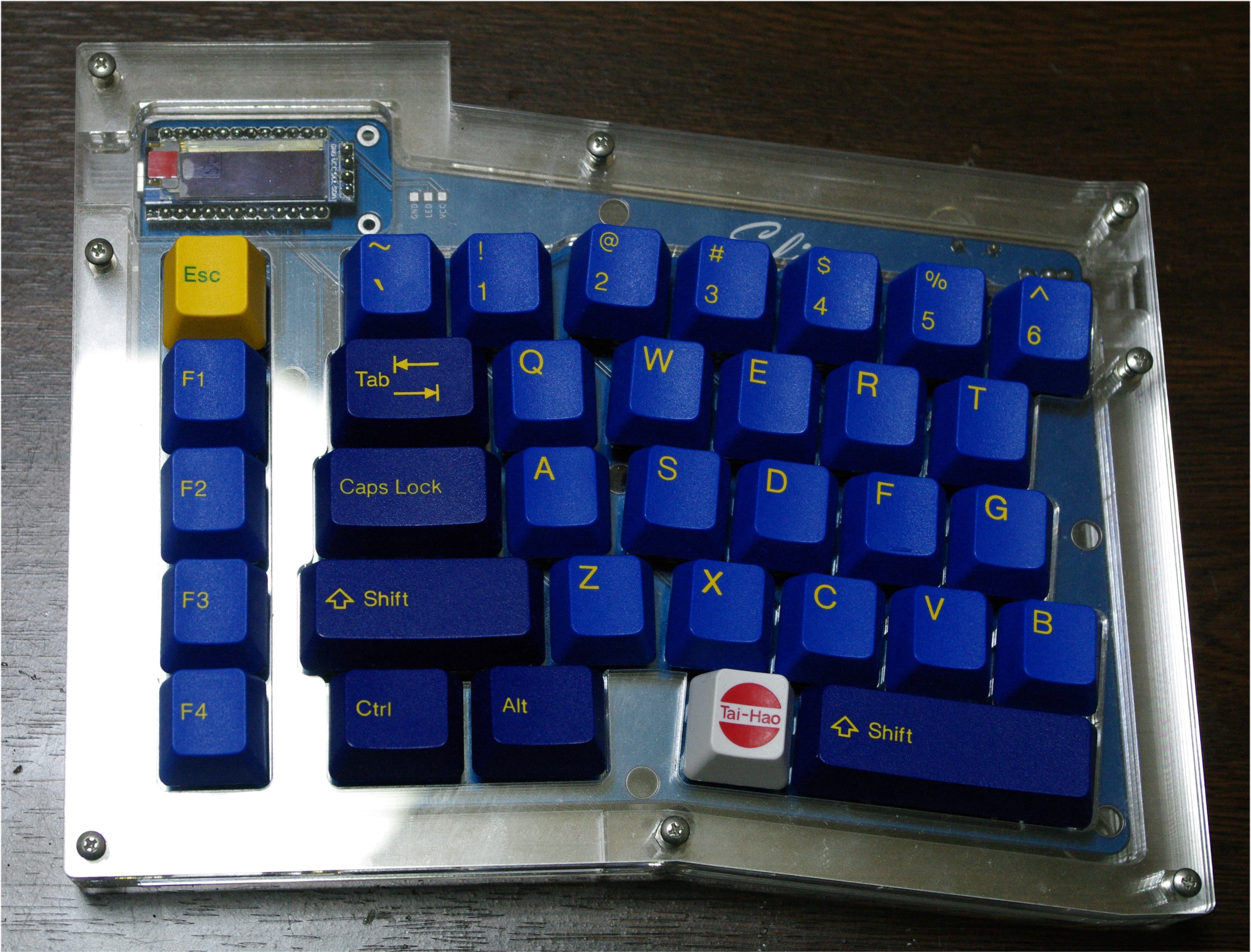 Slice and Slice RGB, Split Alice Keyboards. GB Closed image 9