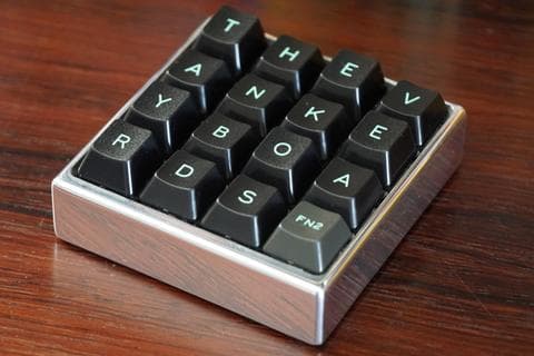 Roadkit Mini Numpad by TheVan Keyboards