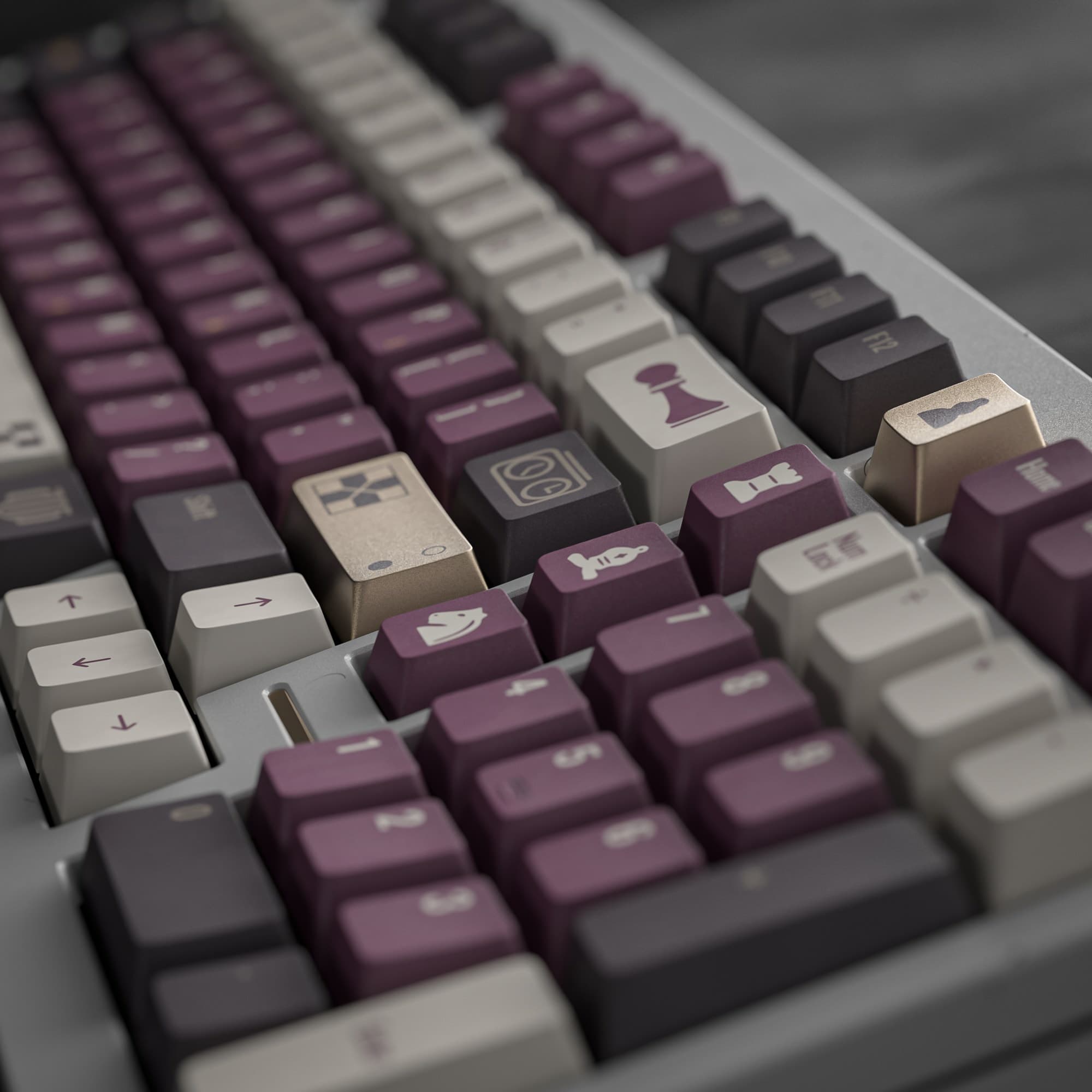 ALOHAKB ChessGame Purple Theme Gilding Crafts Key Cap image 10