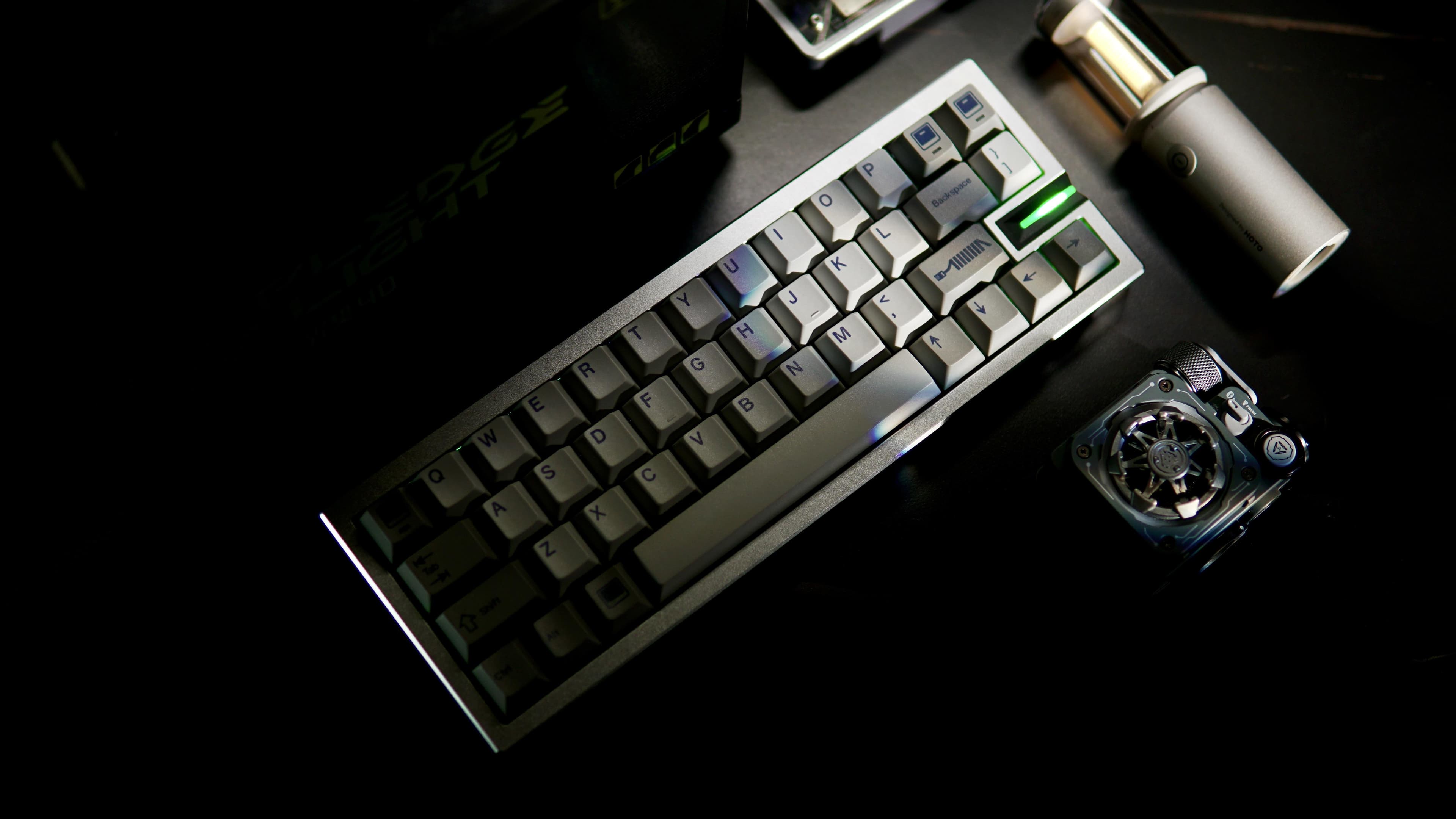 GuangQi 40% - VIA Support Gasket Hot-swappable Wireless Mechanical Keyboard image 4