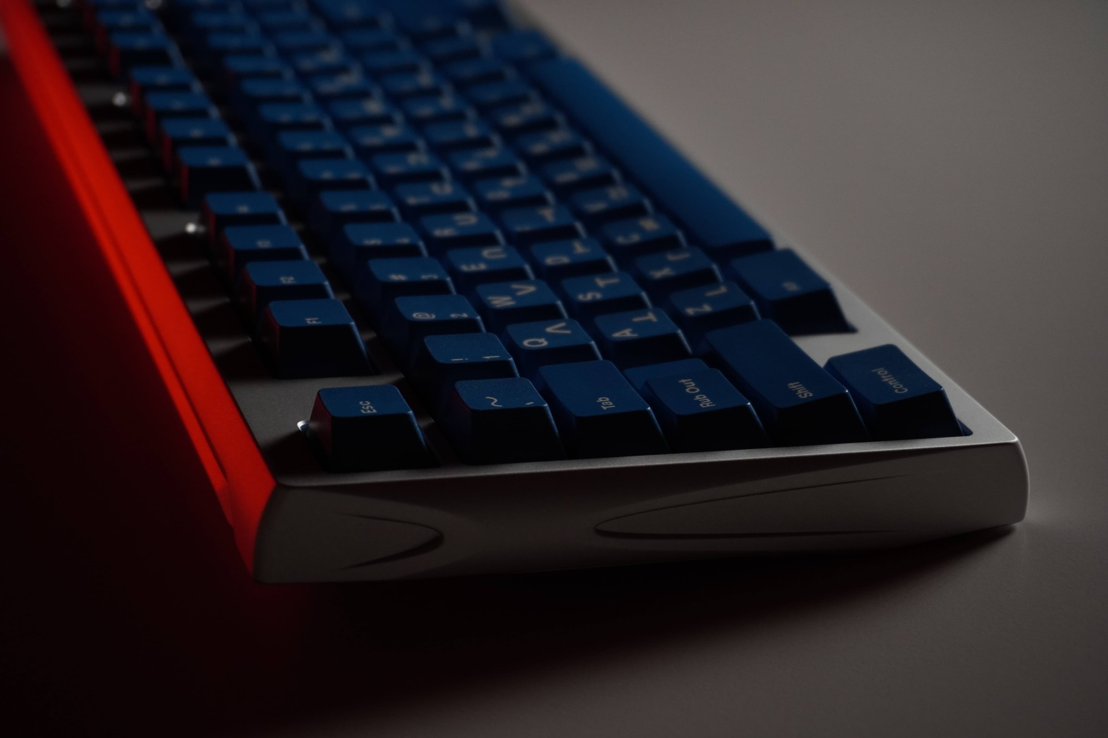 Synovia - WKL TKL with Y2K aesthetics [GB Ended, MOQ met] image 11