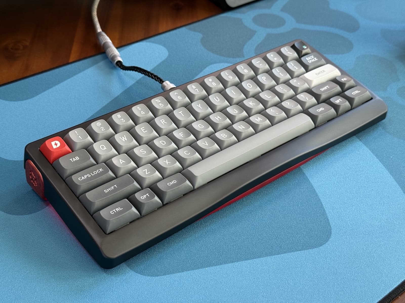 The Wing - 60% gasket mount EC/MX board with variable typing angles image 2