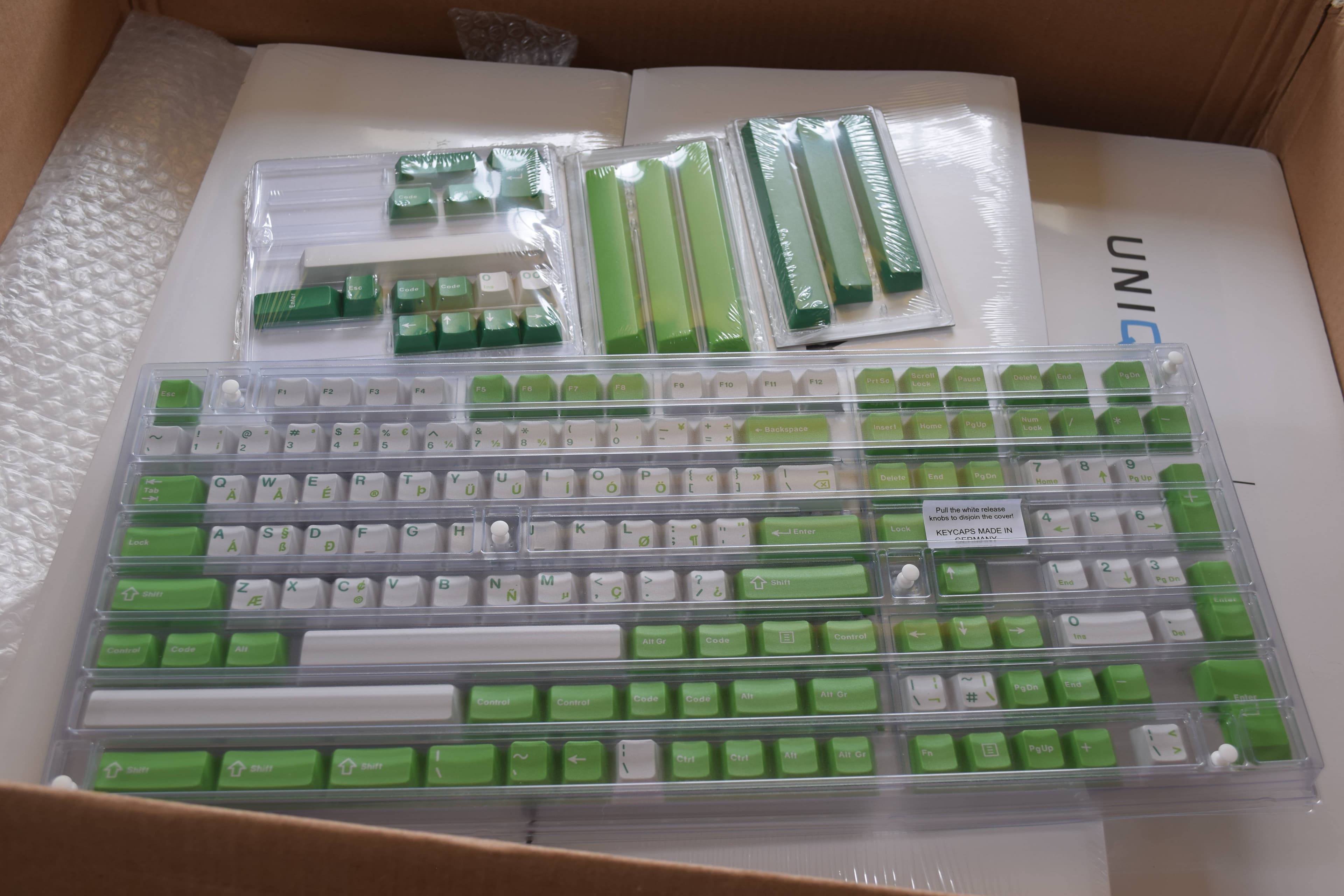 GMK Royal Alpha Round 2 - US Proxy Orders Shipped image 2