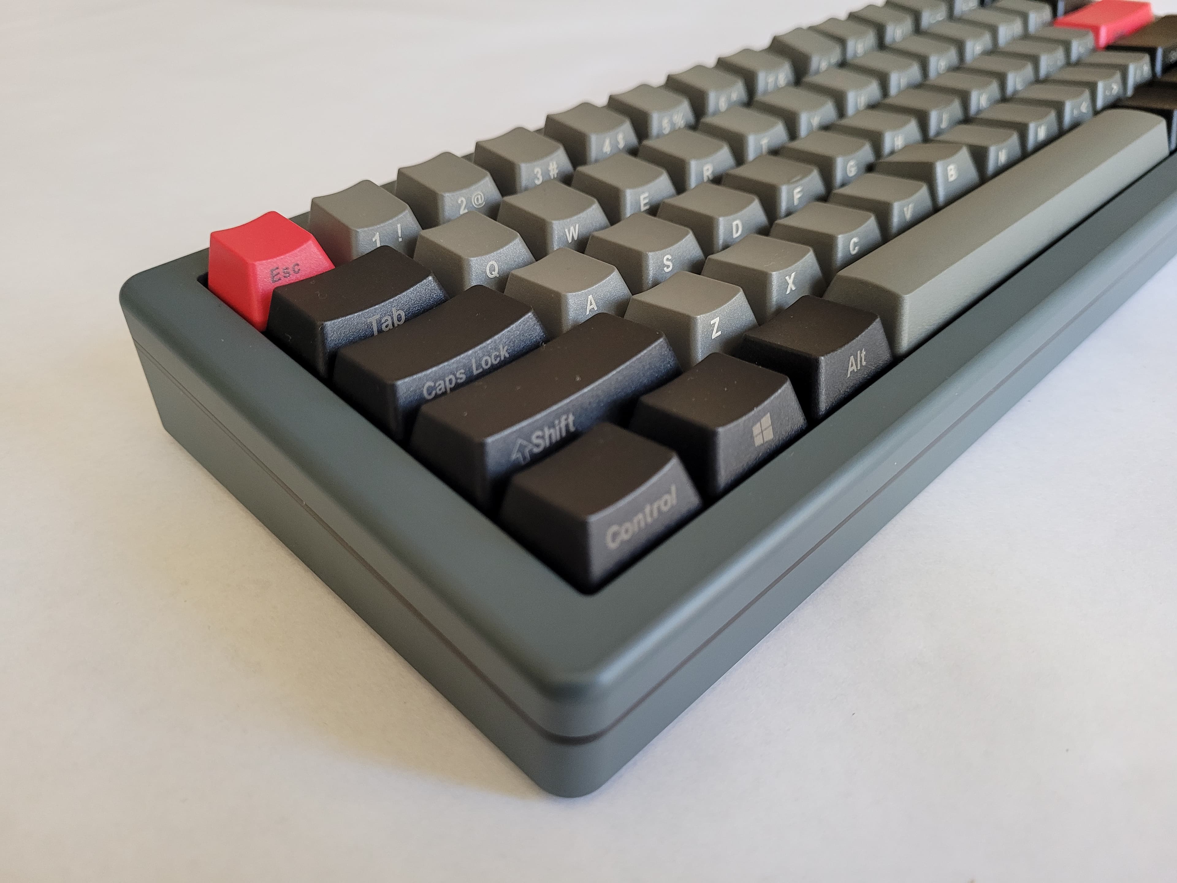 HONEYBOARD 60% KEYBOARD - CERAKOTE - CLOSED image 4