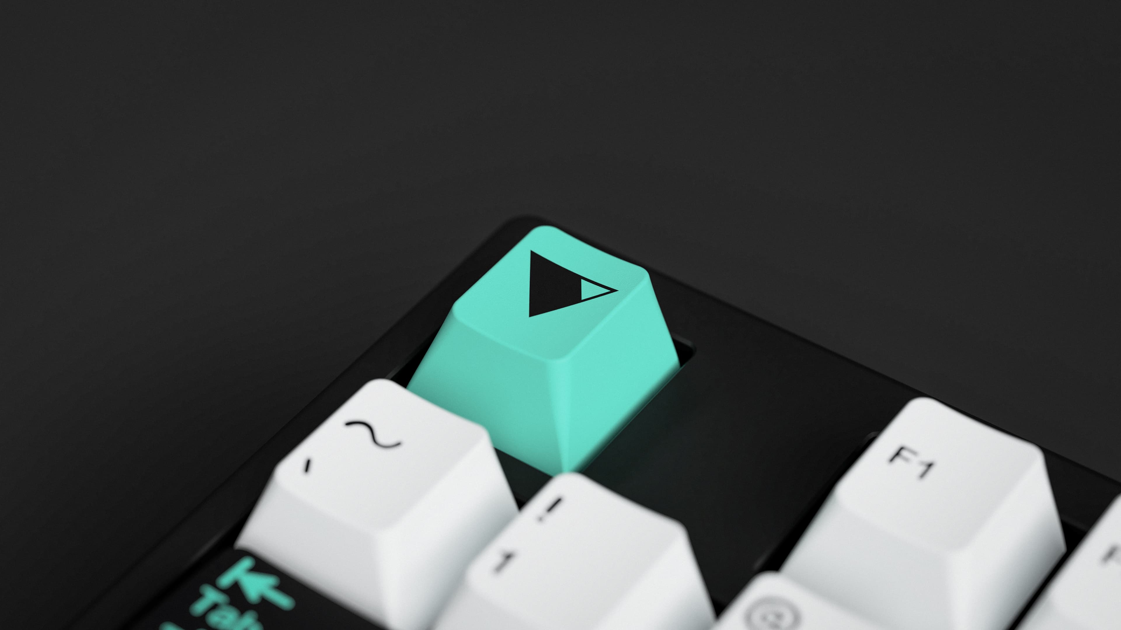 GMK Delta image 7