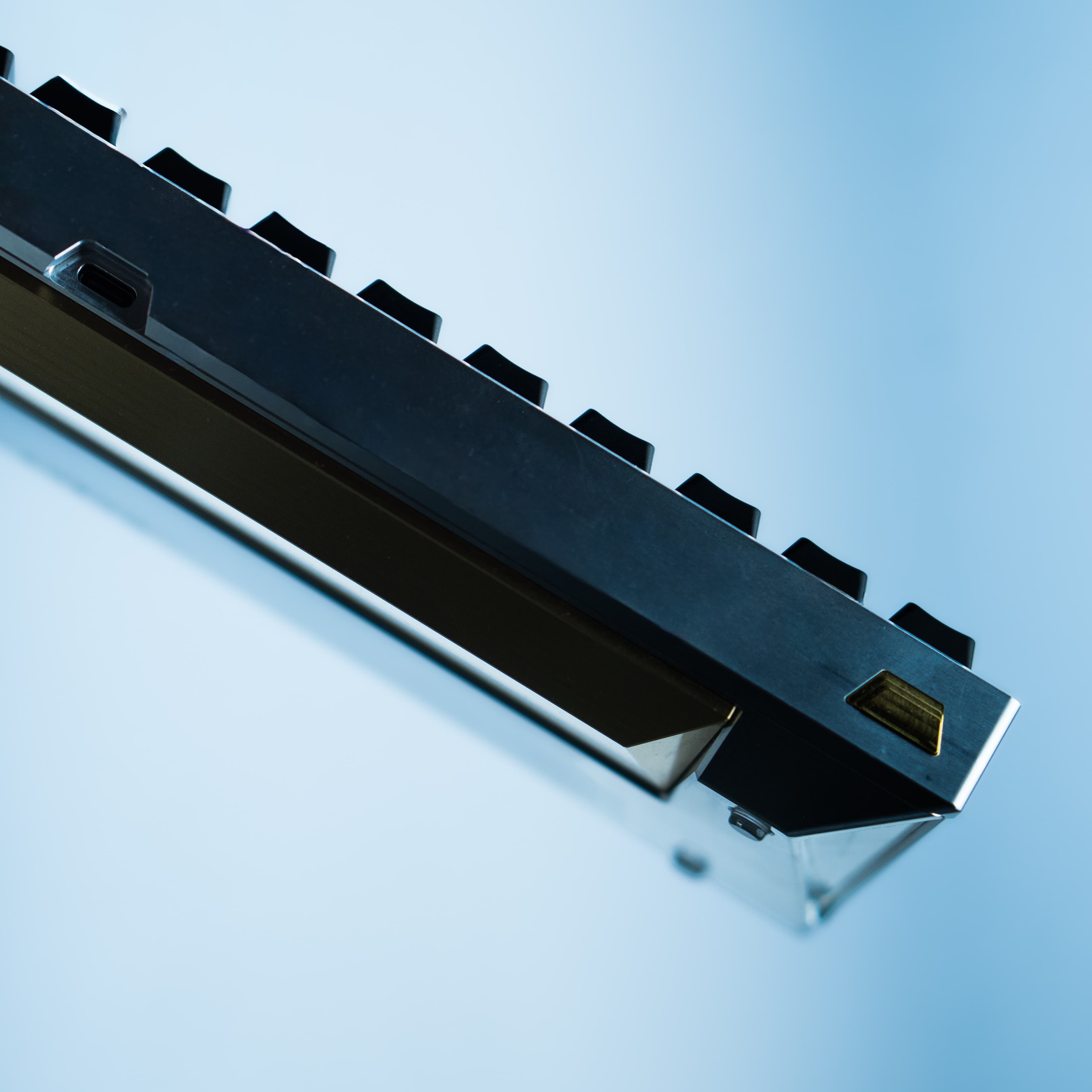 RAE | AURUM - 60% Gasket Integrated Top Mount image 28