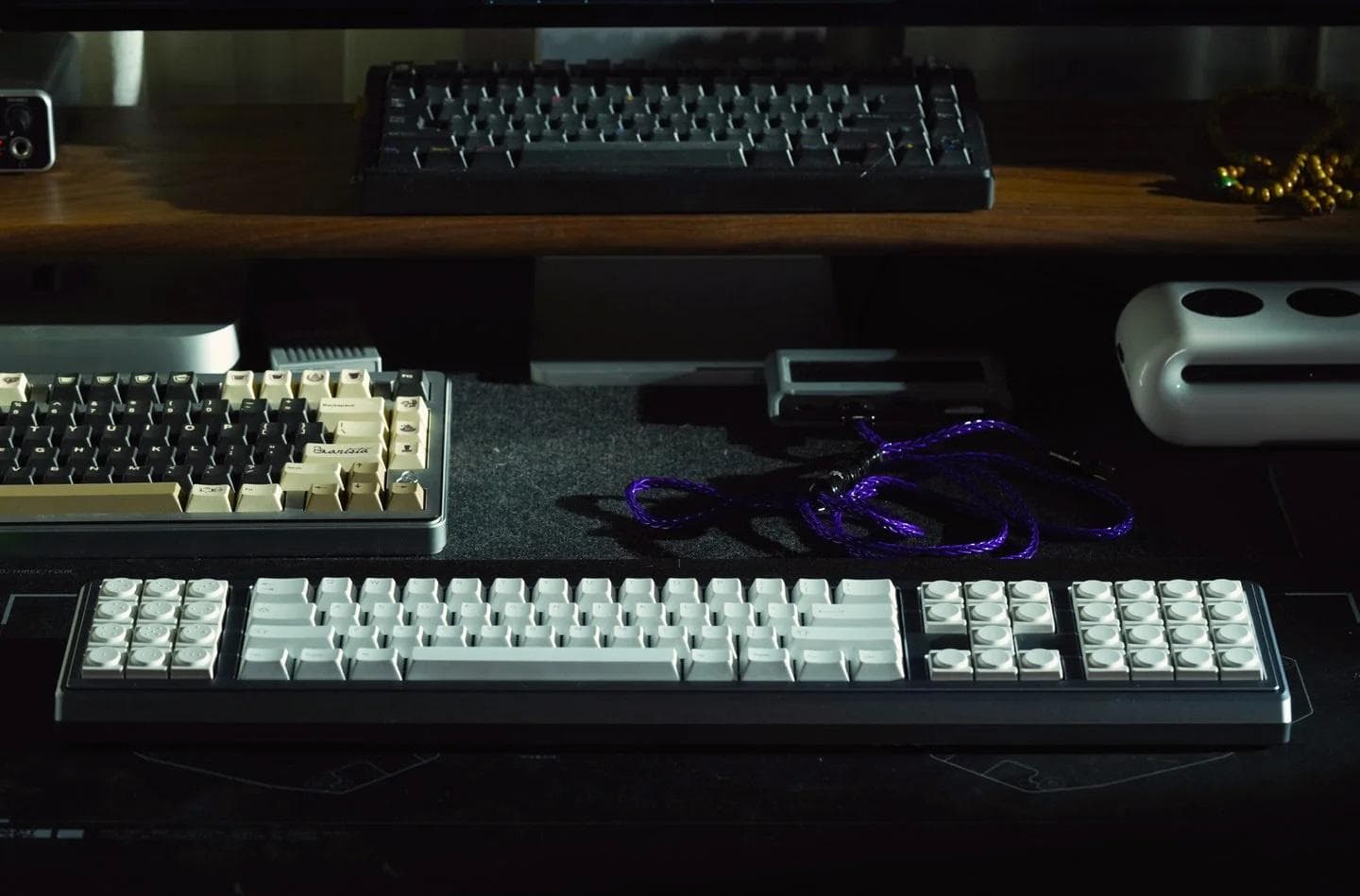 Machete_v1,a strip of keyboard! image 9